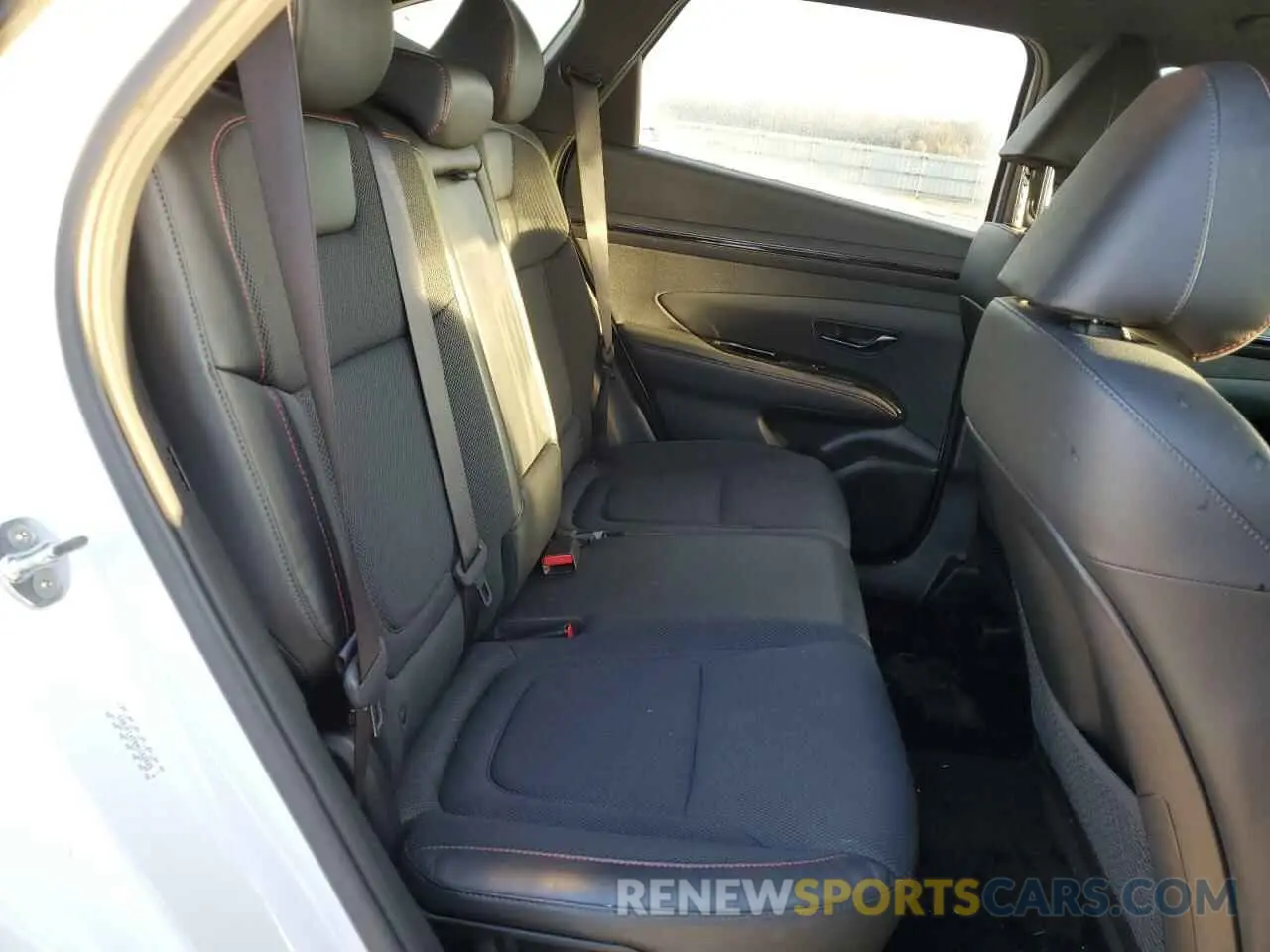 11 Photograph of a damaged car KM8JFCAE8NU162825 HYUNDAI TUCSON 2022