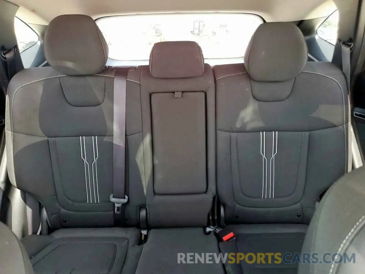 10 Photograph of a damaged car 5NMJB3AE1PH195773 HYUNDAI TUCSON 2023