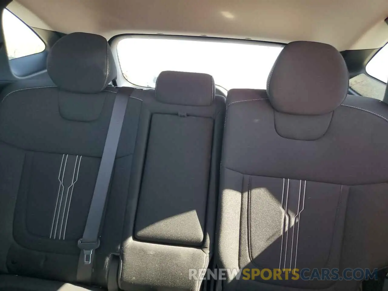 10 Photograph of a damaged car 5NMJB3AE2PH219823 HYUNDAI TUCSON 2023