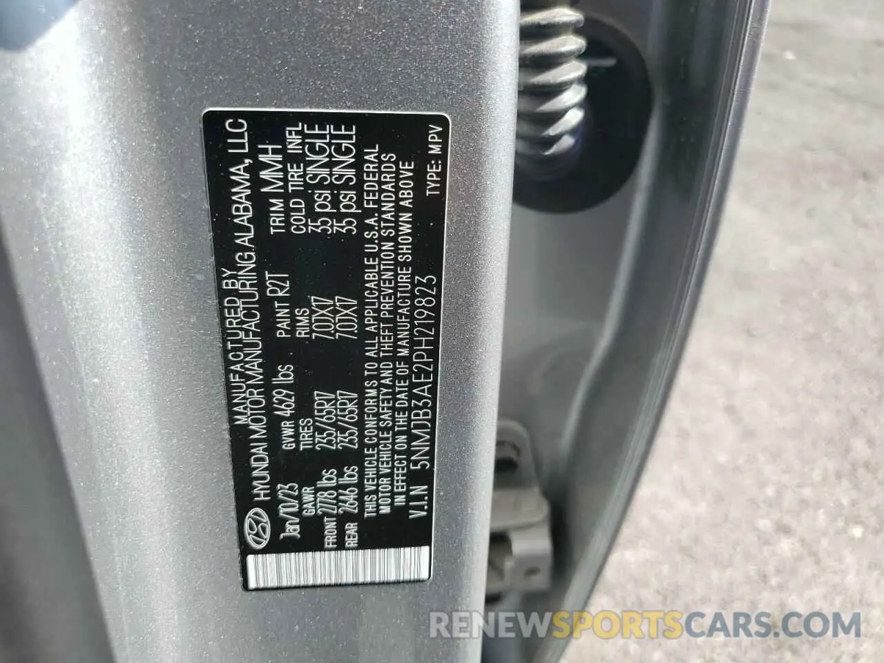 13 Photograph of a damaged car 5NMJB3AE2PH219823 HYUNDAI TUCSON 2023