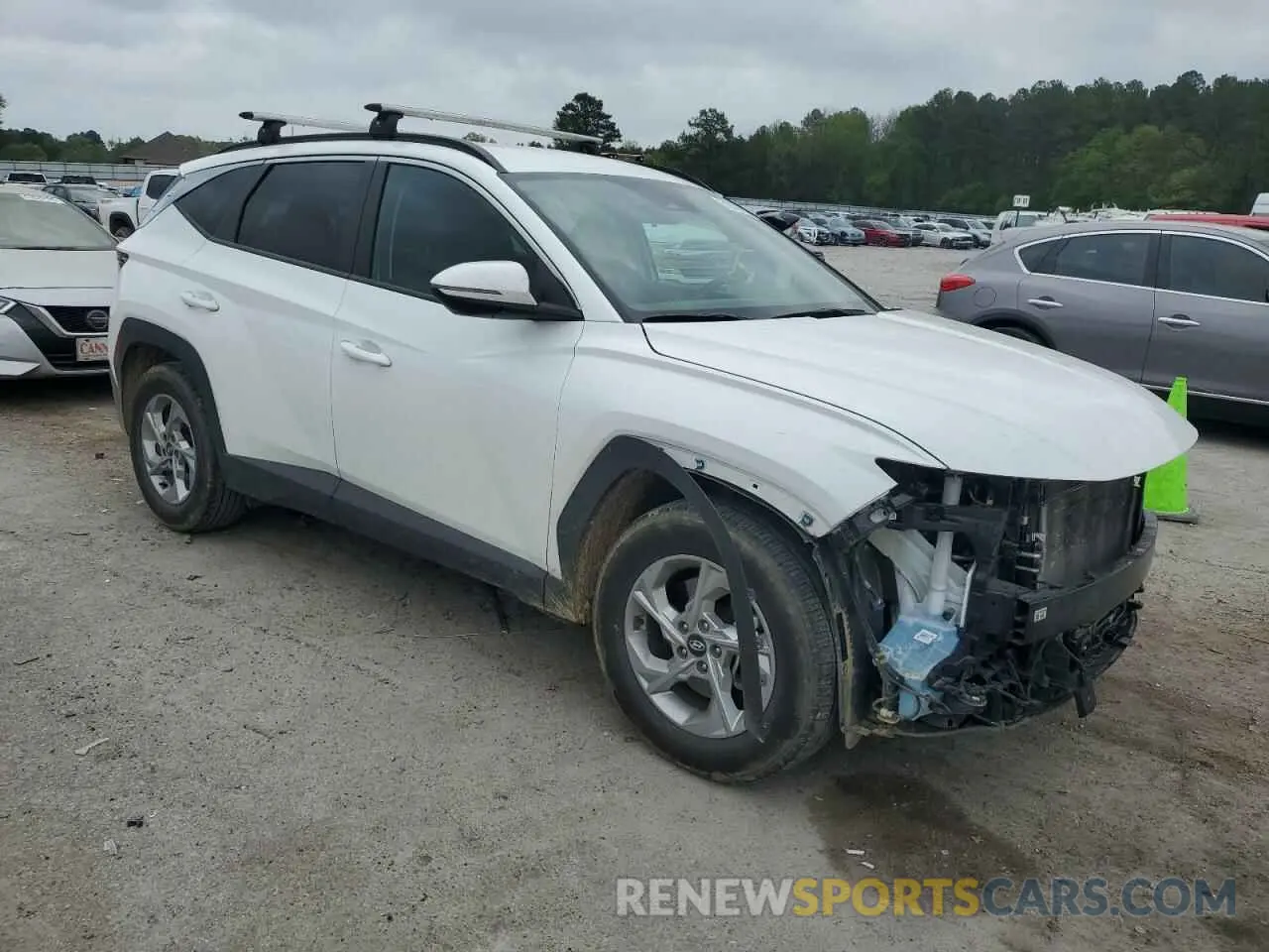 4 Photograph of a damaged car 5NMJB3AE3PH289377 HYUNDAI TUCSON 2023