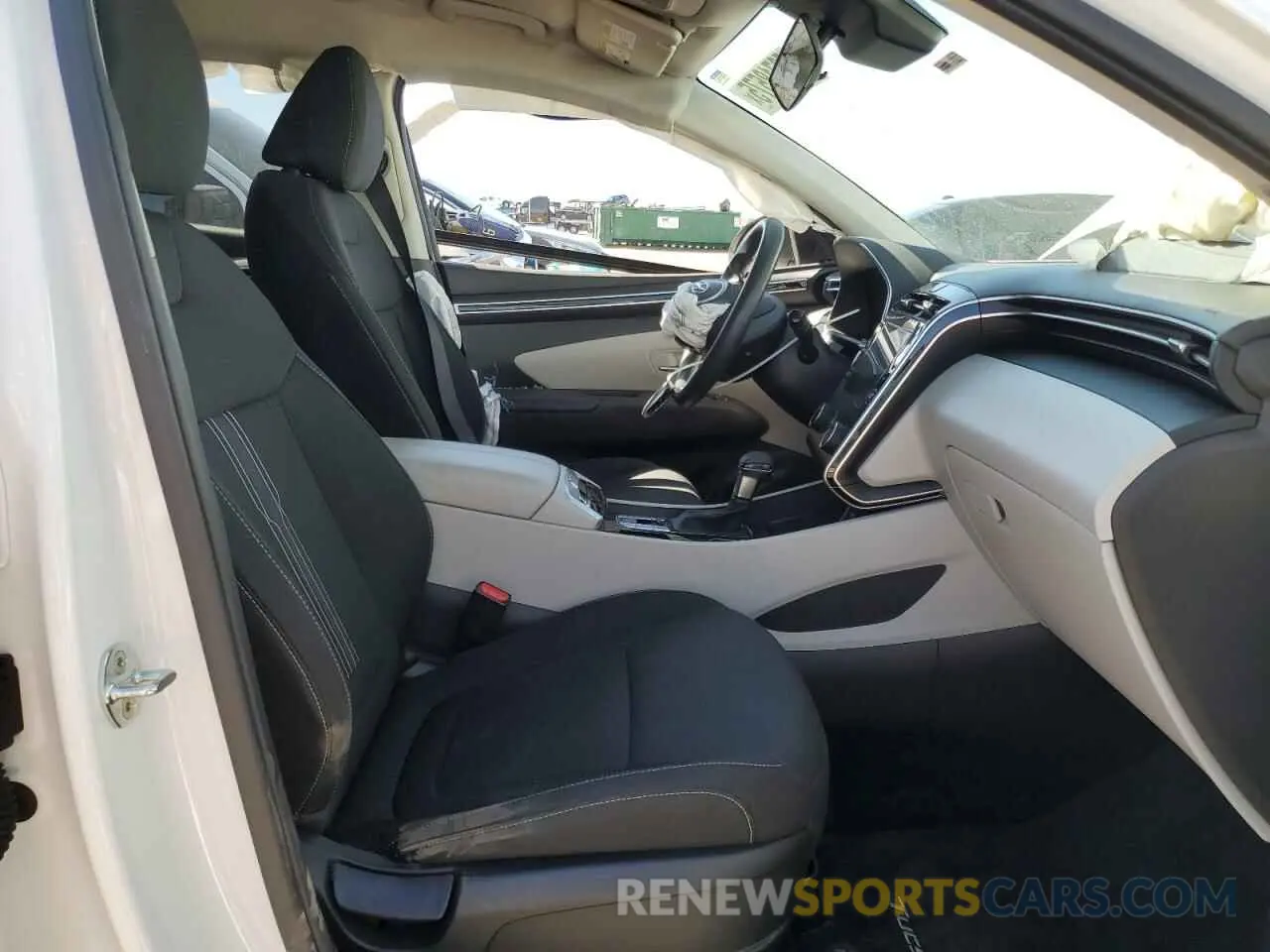 7 Photograph of a damaged car 5NMJB3AE4PH225414 HYUNDAI TUCSON 2023