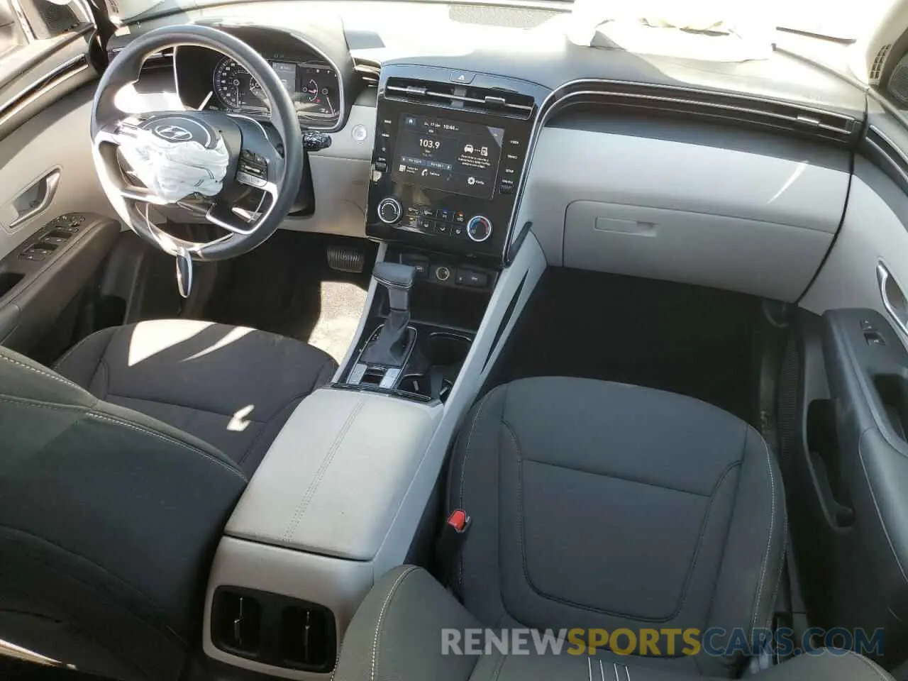 8 Photograph of a damaged car 5NMJB3AE4PH225414 HYUNDAI TUCSON 2023