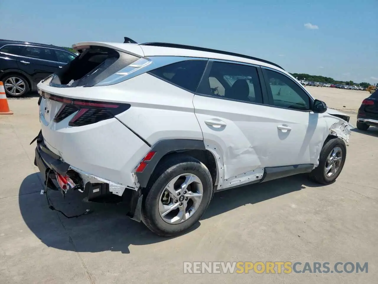 3 Photograph of a damaged car 5NMJB3AE5PH253903 HYUNDAI TUCSON 2023