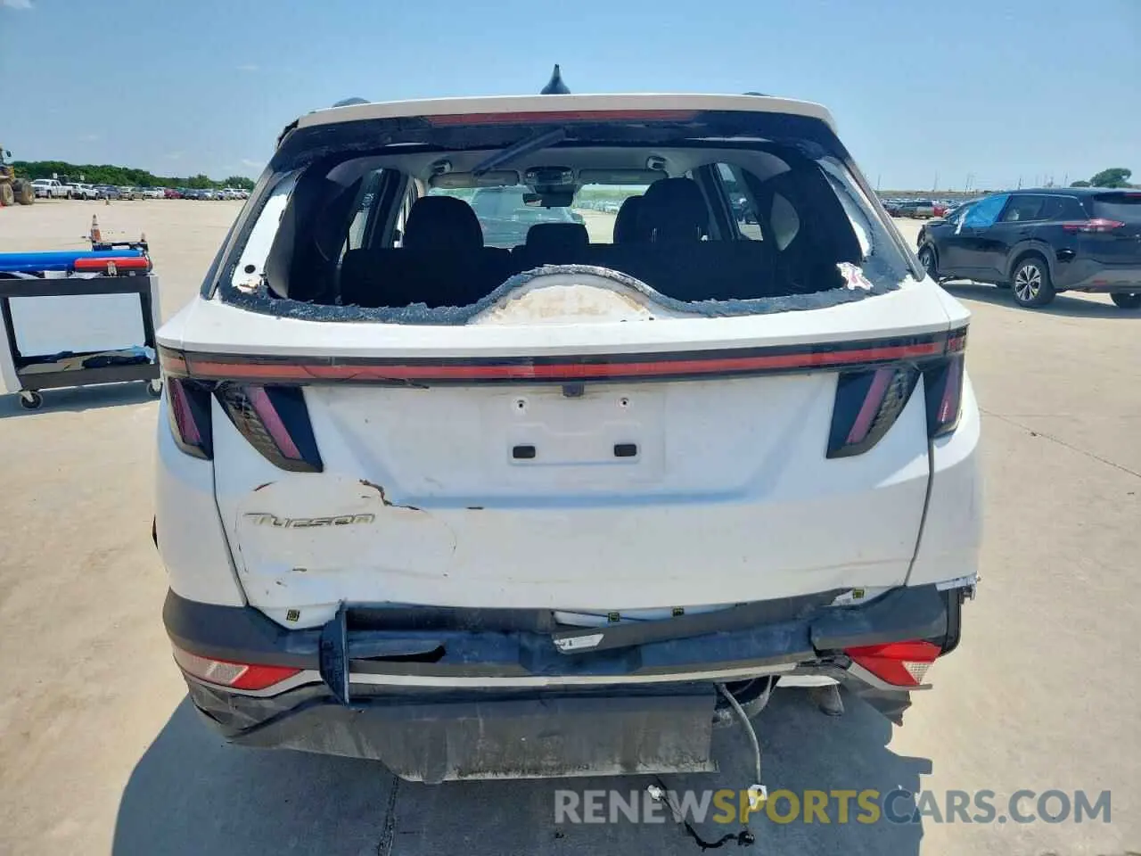 6 Photograph of a damaged car 5NMJB3AE5PH253903 HYUNDAI TUCSON 2023