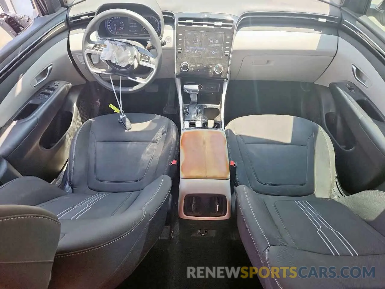 8 Photograph of a damaged car 5NMJB3AE5PH253903 HYUNDAI TUCSON 2023