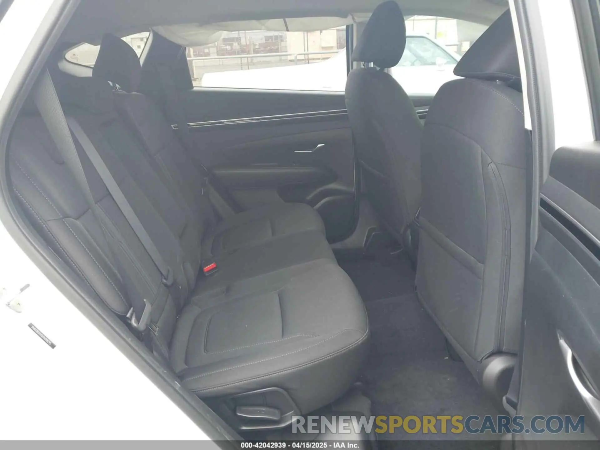 8 Фотография поврежденного автомобиля 5NMJB3AE6PH198295 HYUNDAI TUCSON 2023