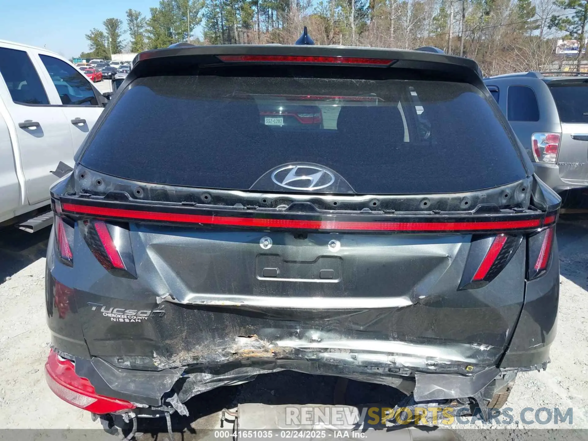 16 Photograph of a damaged car 5NMJB3AE6PH236995 HYUNDAI TUCSON 2023