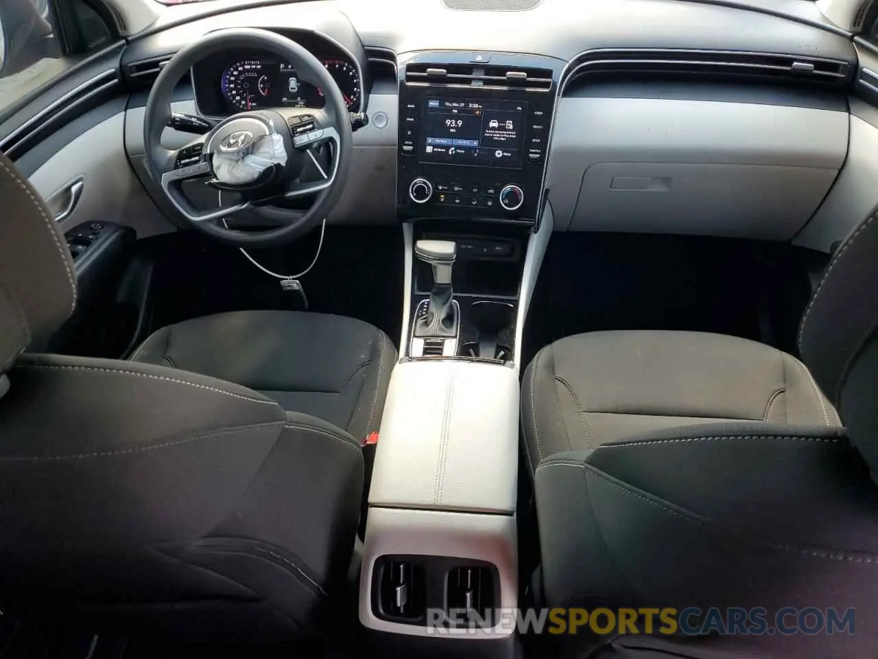 8 Photograph of a damaged car 5NMJB3AE6PH262576 HYUNDAI TUCSON 2023