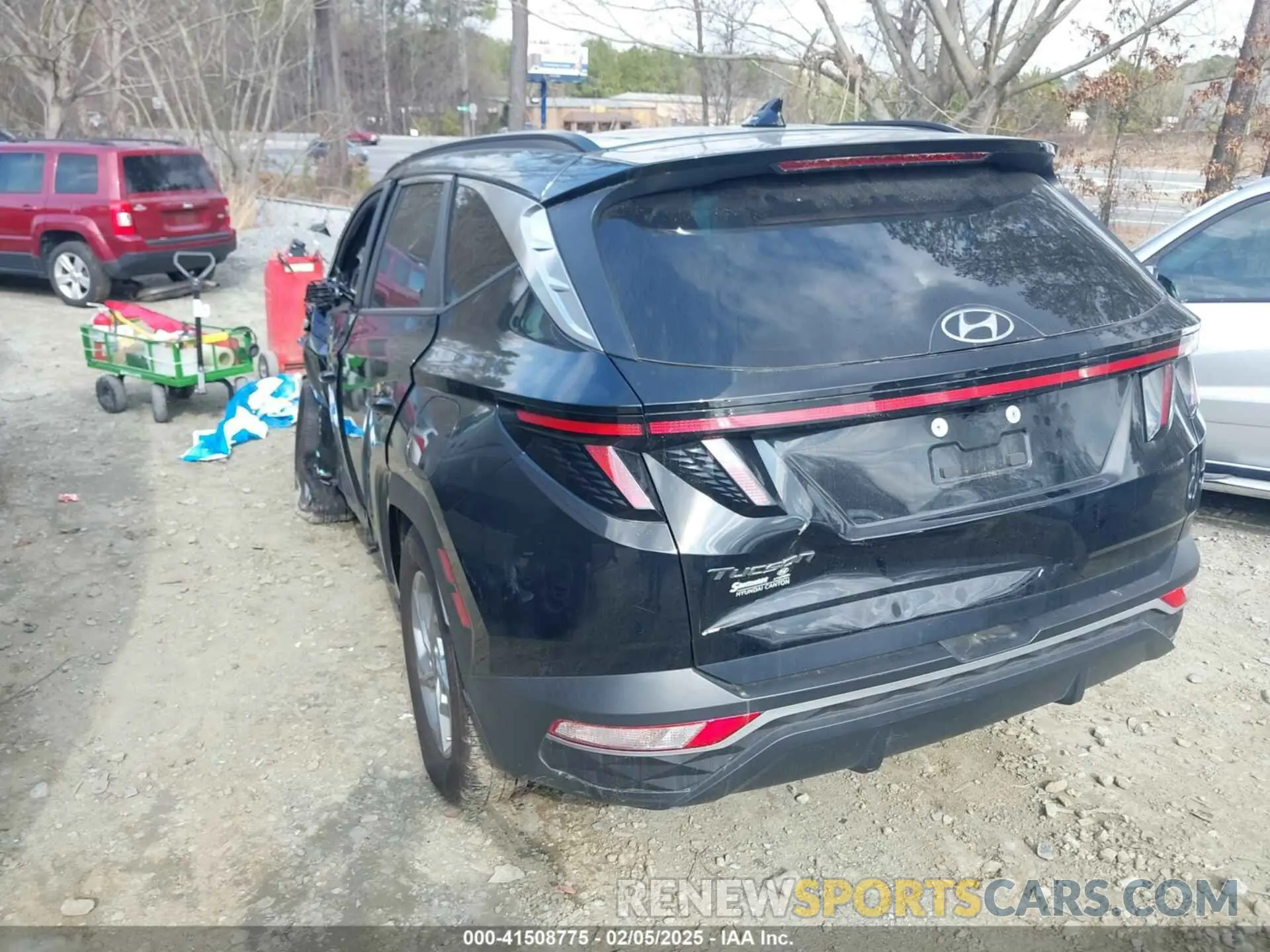 3 Photograph of a damaged car 5NMJB3AE7PH254423 HYUNDAI TUCSON 2023