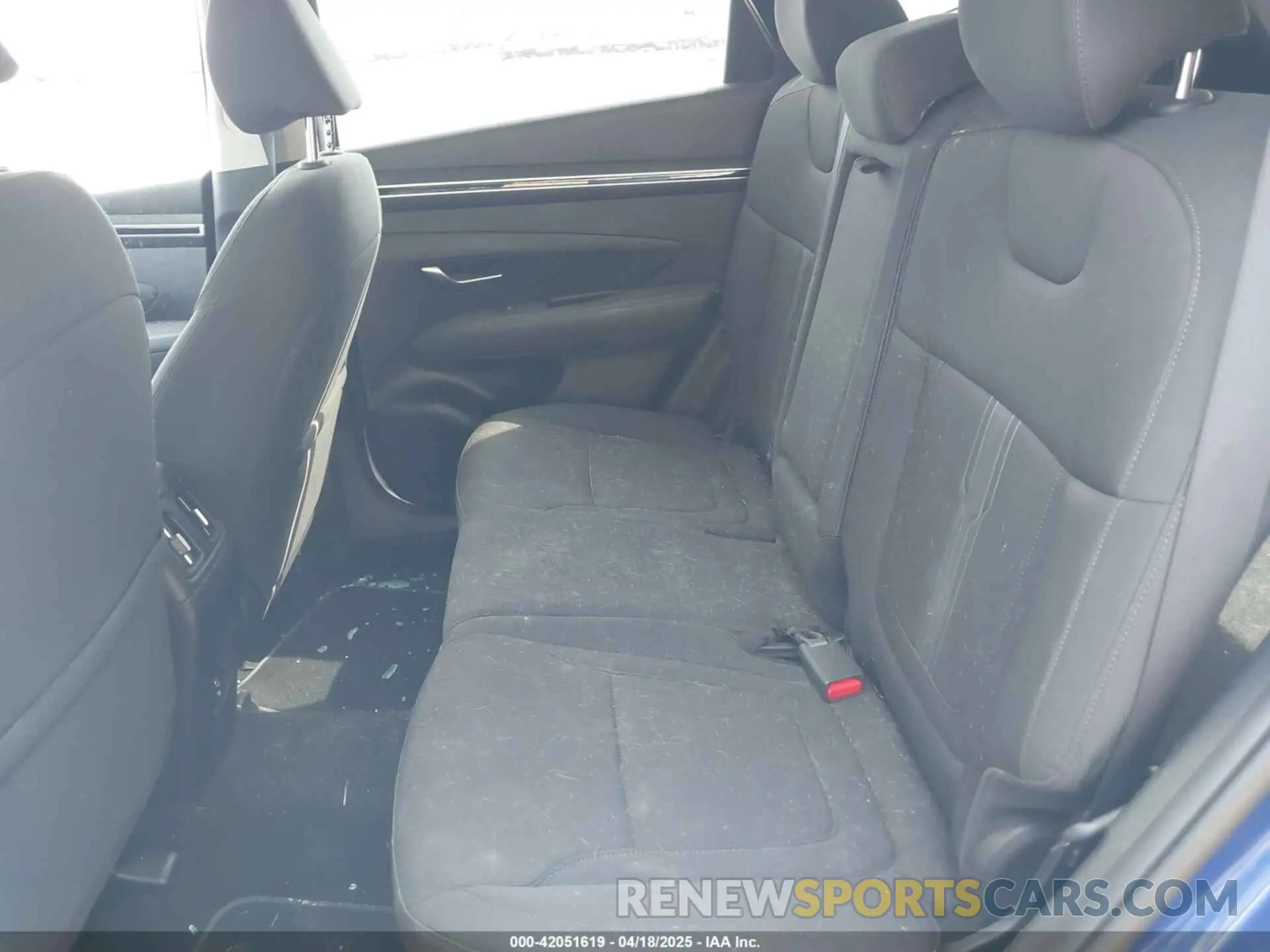 8 Photograph of a damaged car 5NMJB3AE8PH195897 HYUNDAI TUCSON 2023