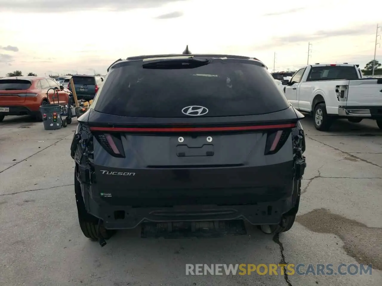 6 Photograph of a damaged car 5NMJB3AEXPH198686 HYUNDAI TUCSON 2023
