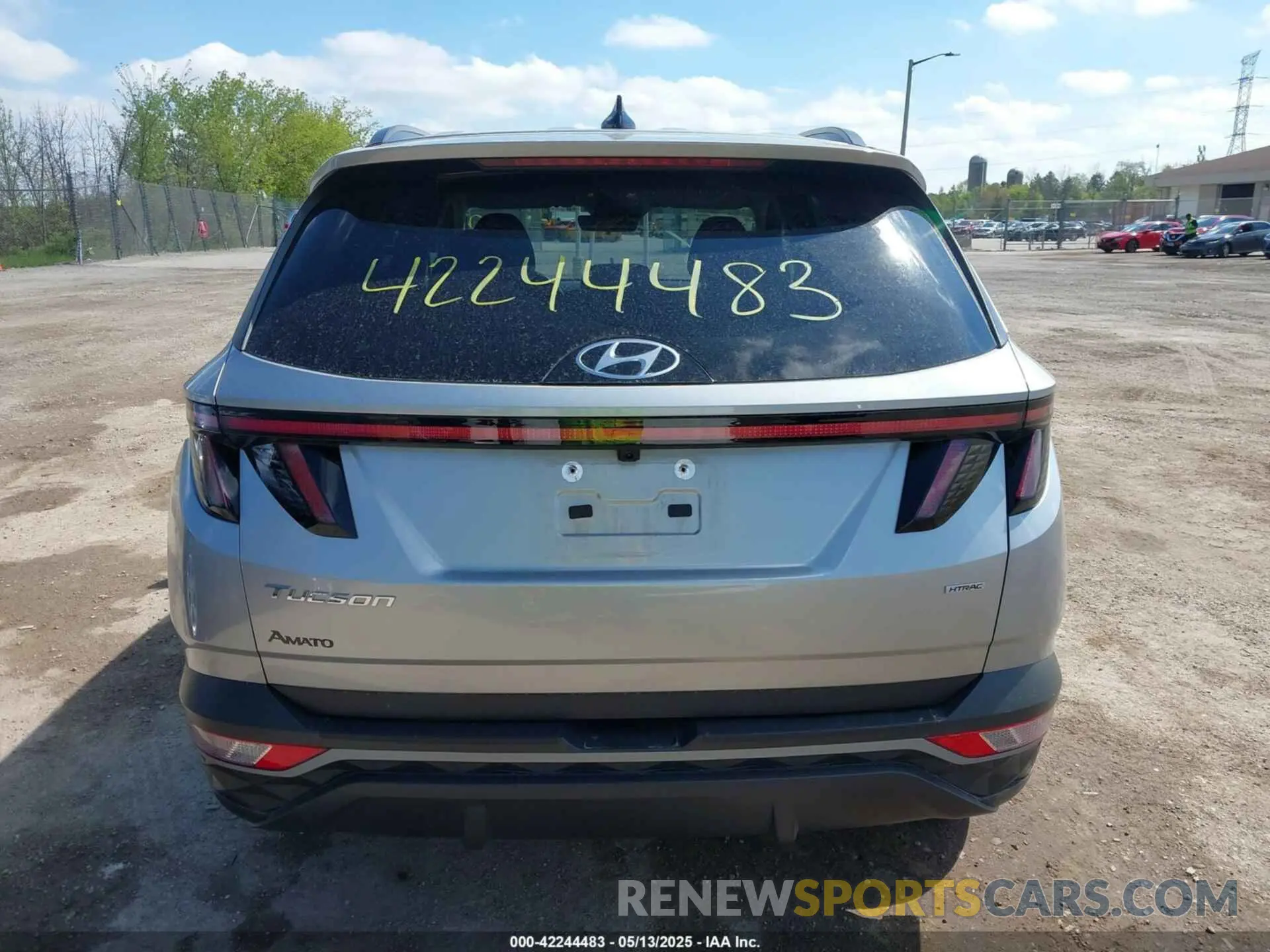 16 Photograph of a damaged car 5NMJBCAE1PH261268 HYUNDAI TUCSON 2023