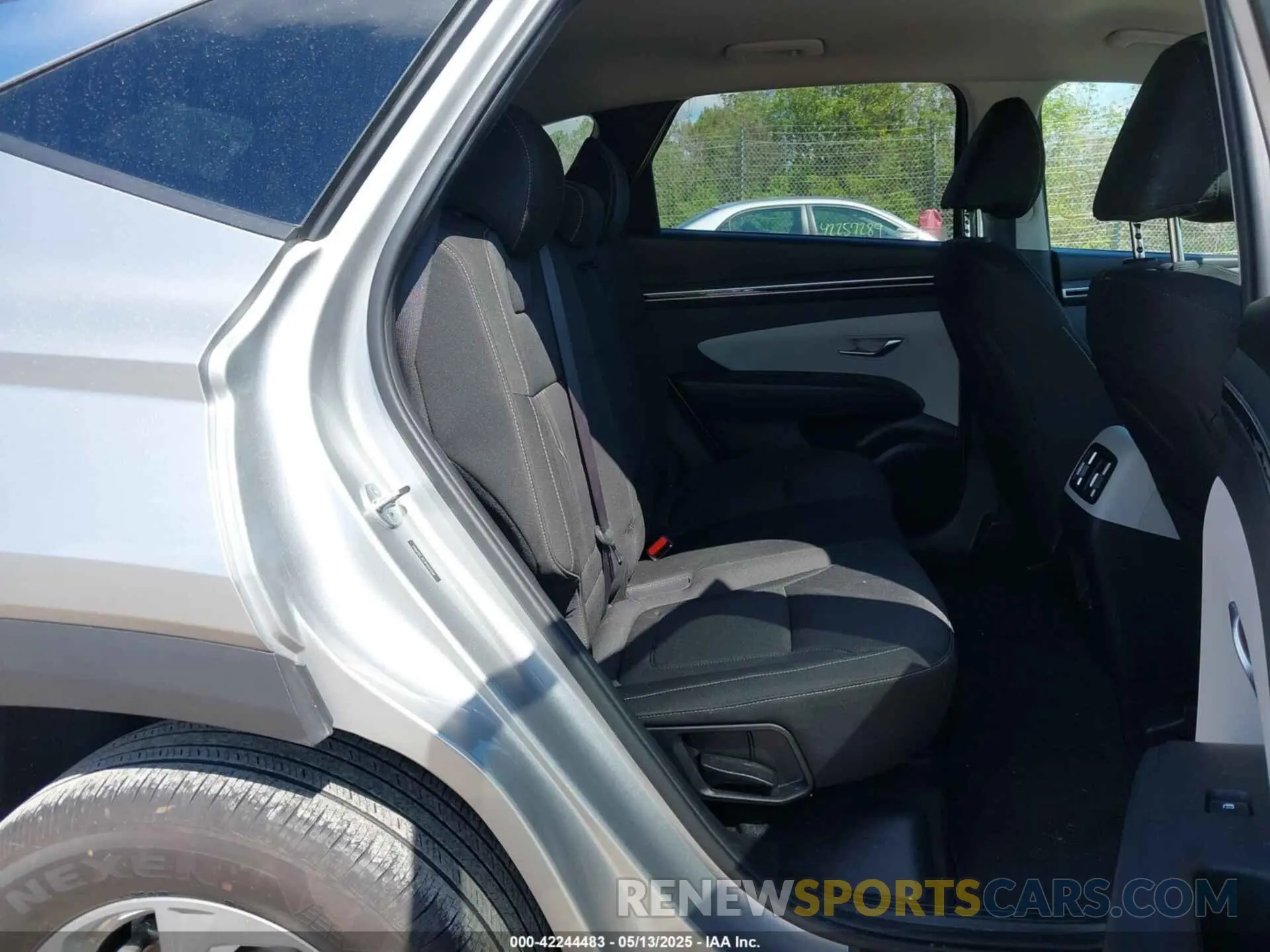 8 Photograph of a damaged car 5NMJBCAE1PH261268 HYUNDAI TUCSON 2023