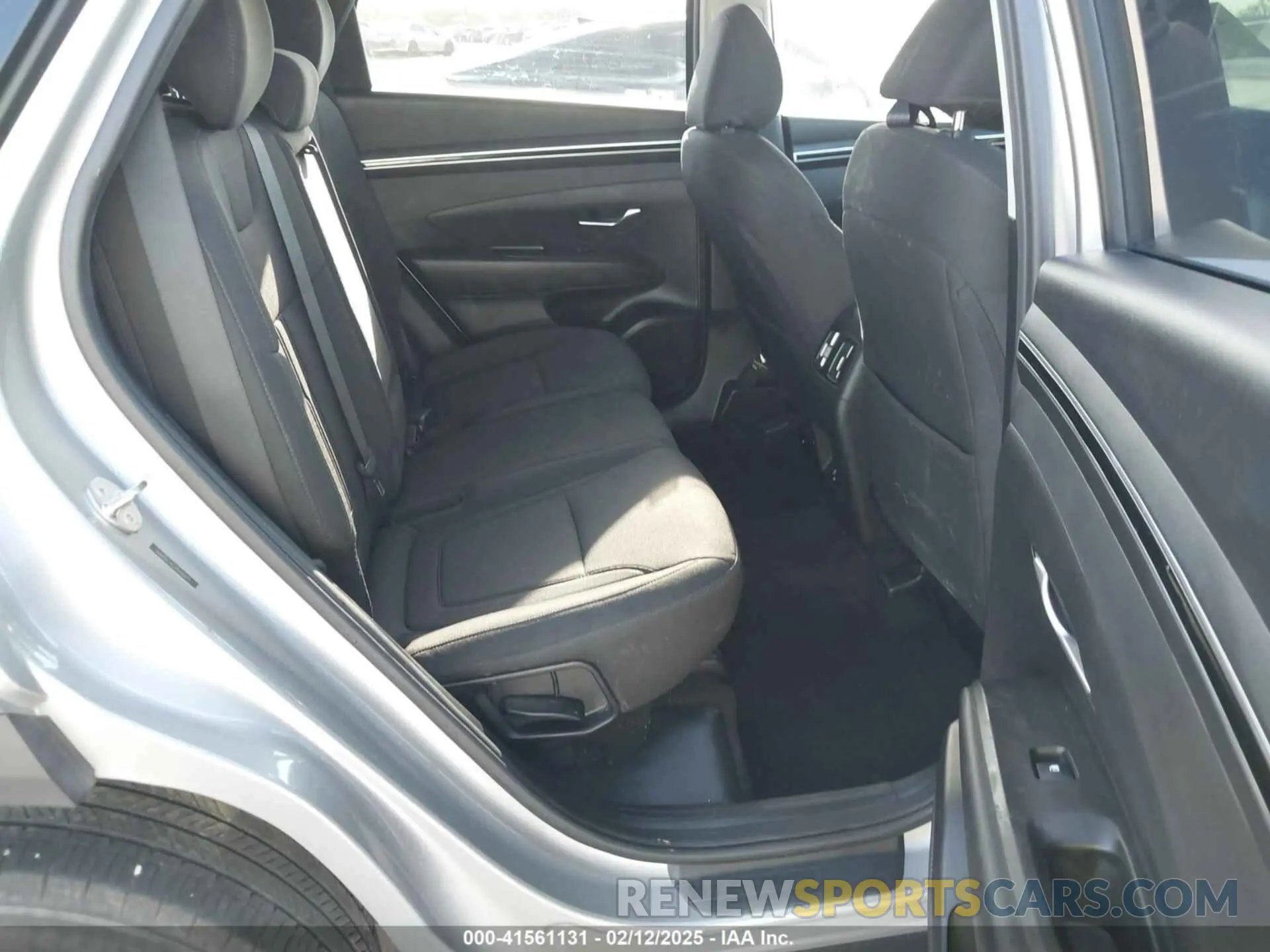 8 Photograph of a damaged car 5NMJBCAE2PH266771 HYUNDAI TUCSON 2023