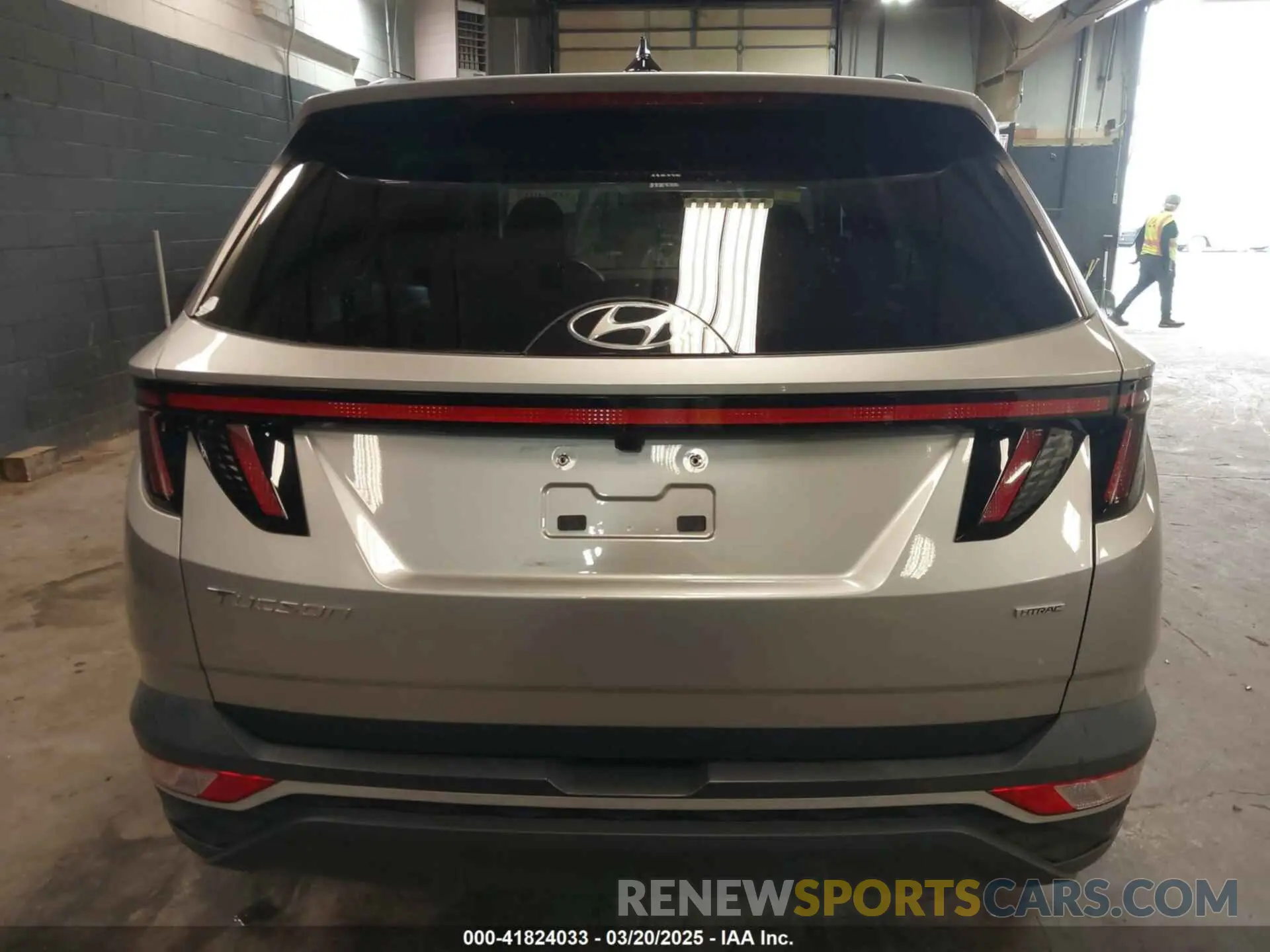 16 Photograph of a damaged car 5NMJBCAE3PH190963 HYUNDAI TUCSON 2023