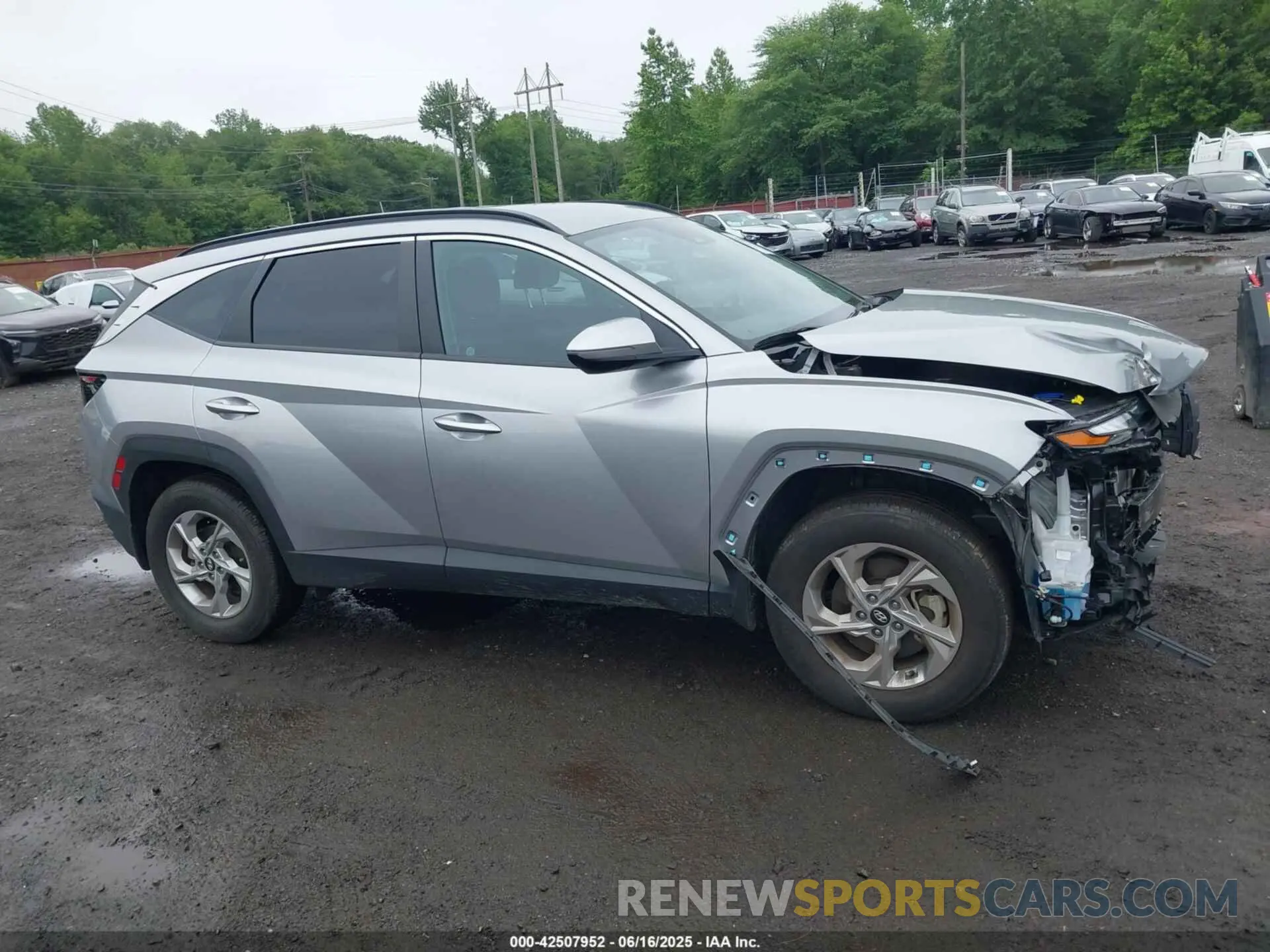 13 Photograph of a damaged car 5NMJBCAE3PH219653 HYUNDAI TUCSON 2023
