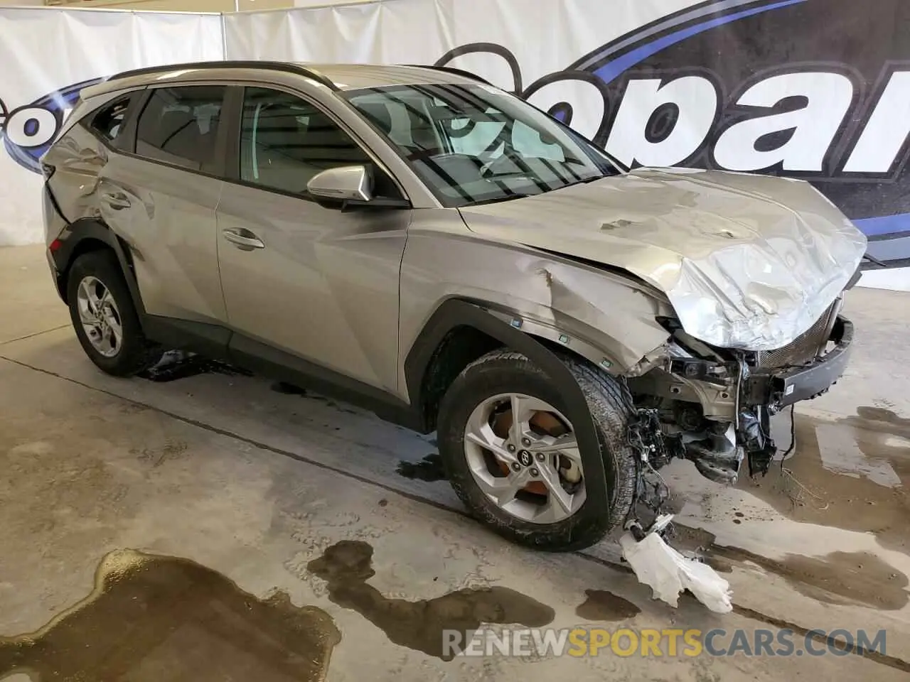 4 Photograph of a damaged car 5NMJBCAE5PH195212 HYUNDAI TUCSON 2023