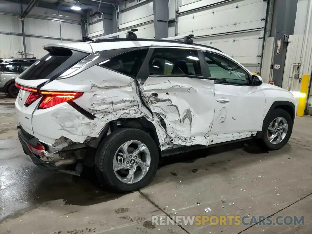3 Photograph of a damaged car 5NMJBCAE7PH277958 HYUNDAI TUCSON 2023
