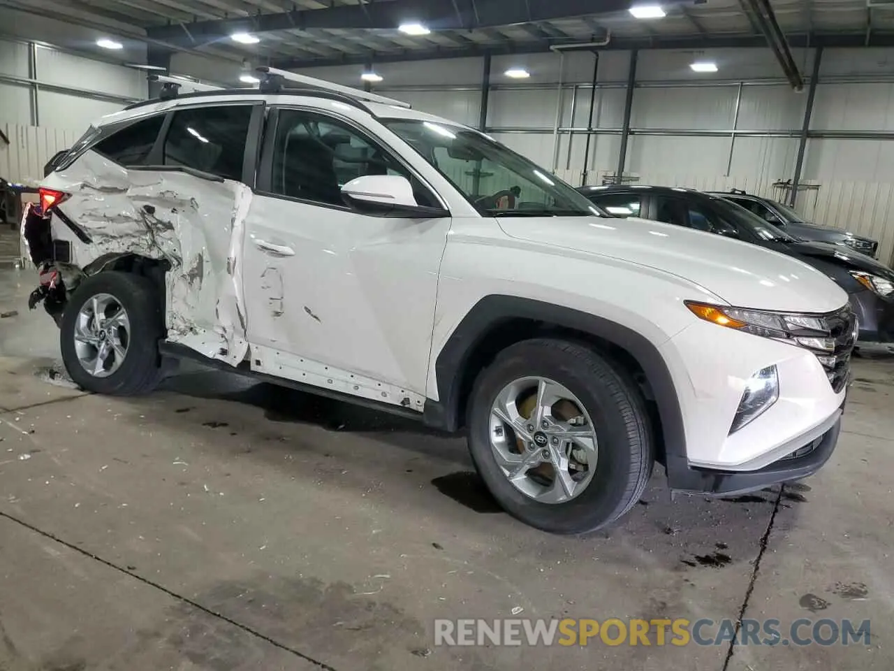 4 Photograph of a damaged car 5NMJBCAE7PH277958 HYUNDAI TUCSON 2023