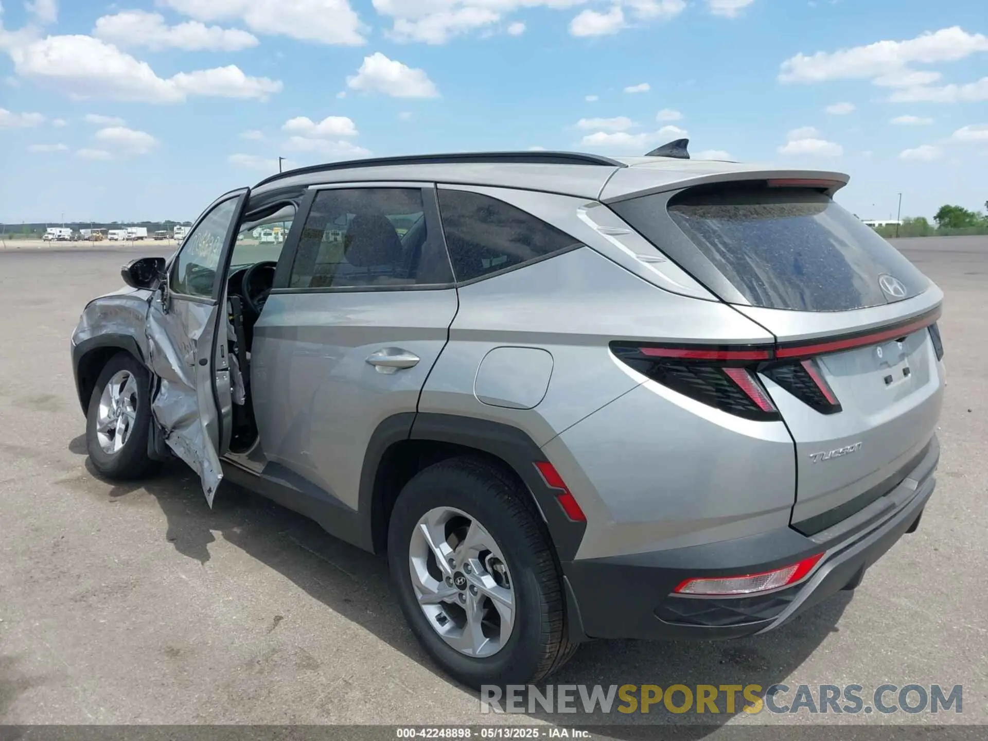 3 Photograph of a damaged car 5NMJBCAE7PH287437 HYUNDAI TUCSON 2023