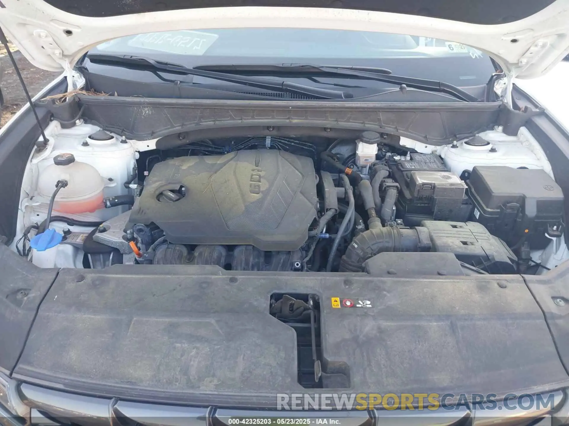 10 Photograph of a damaged car 5NMJBCAE8PH262255 HYUNDAI TUCSON 2023