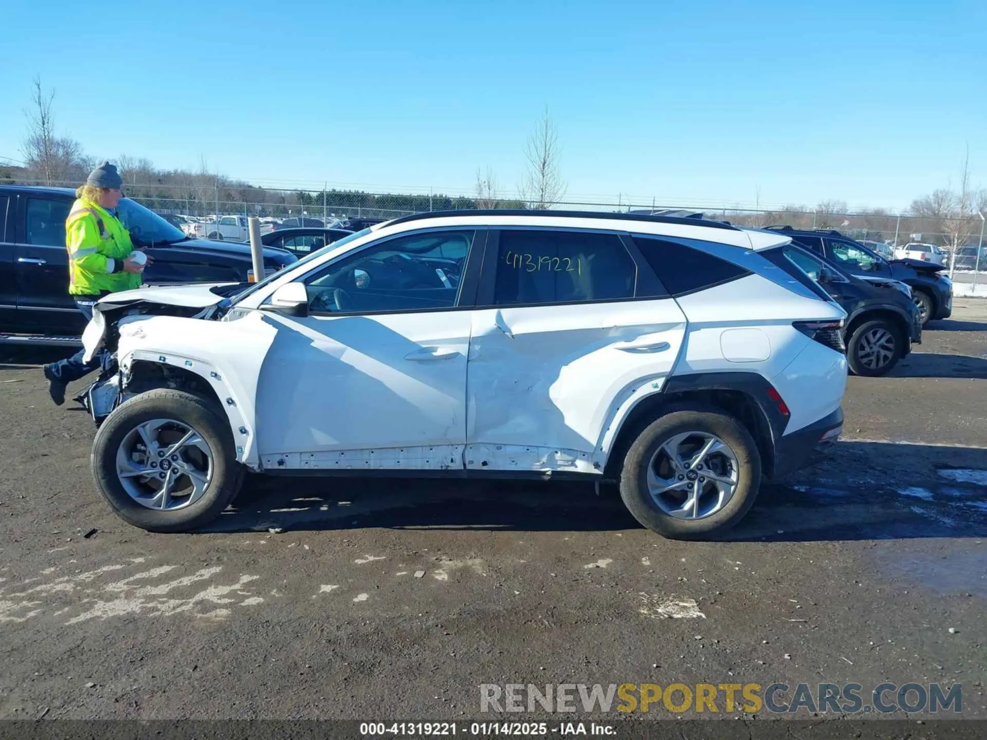 14 Photograph of a damaged car 5NMJBCAE9PH186559 HYUNDAI TUCSON 2023