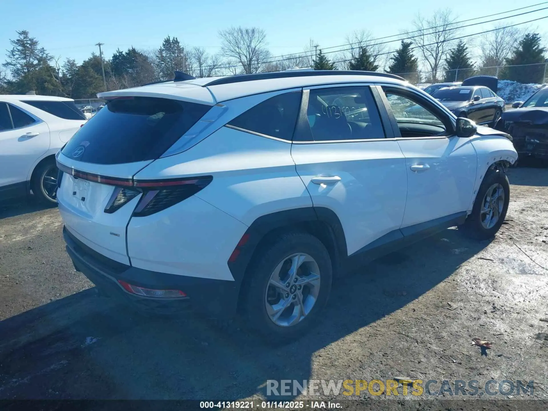 4 Photograph of a damaged car 5NMJBCAE9PH186559 HYUNDAI TUCSON 2023