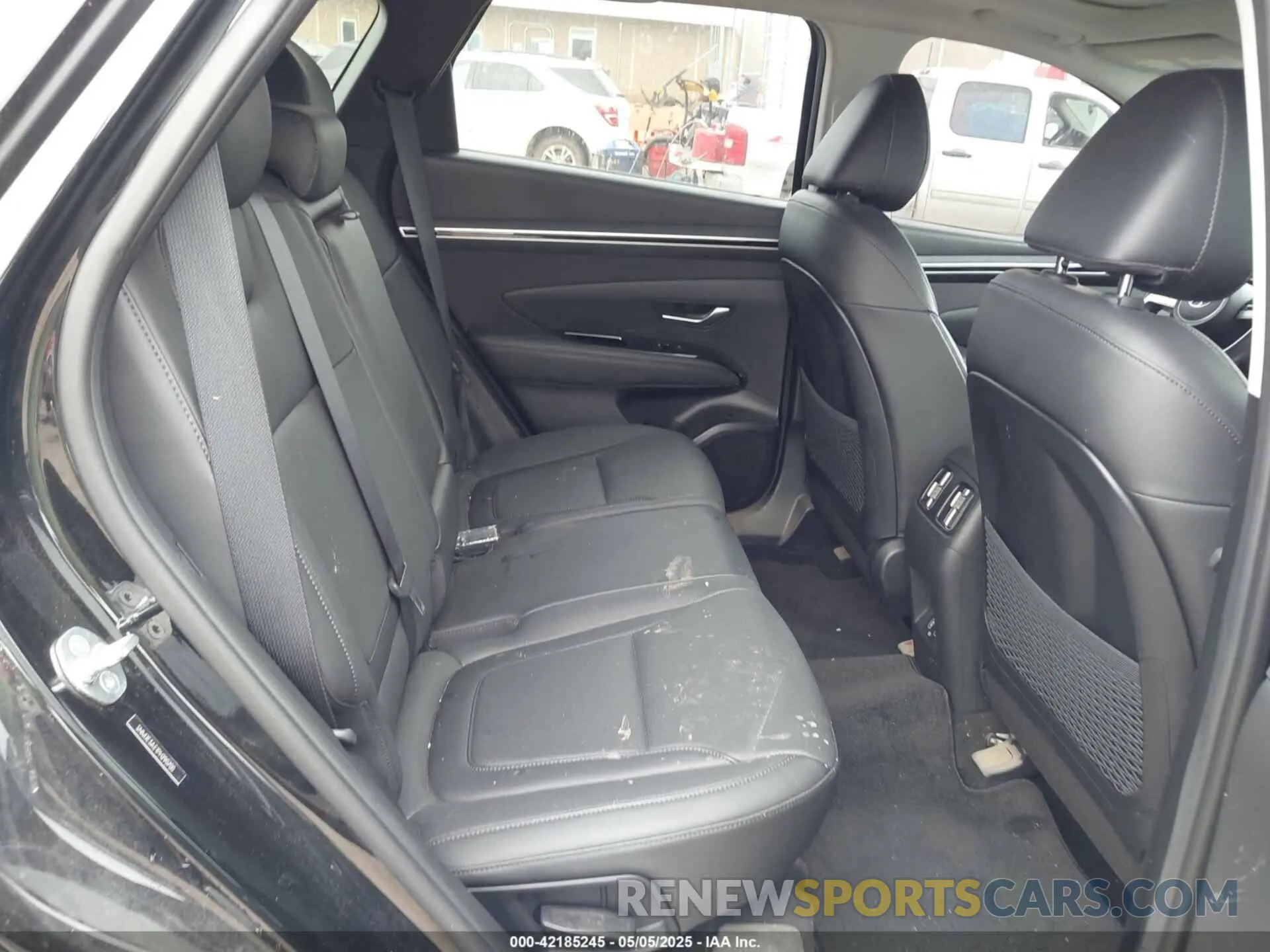 8 Photograph of a damaged car 5NMJE3AE1PH290700 HYUNDAI TUCSON 2023