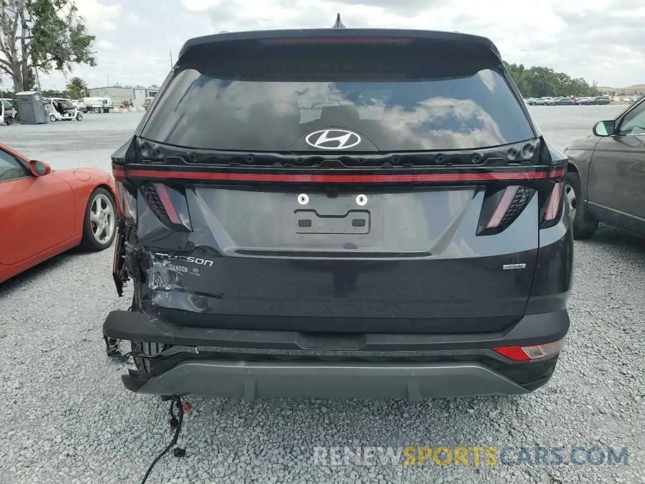 6 Photograph of a damaged car 5NMJECAE2PH228626 HYUNDAI TUCSON 2023