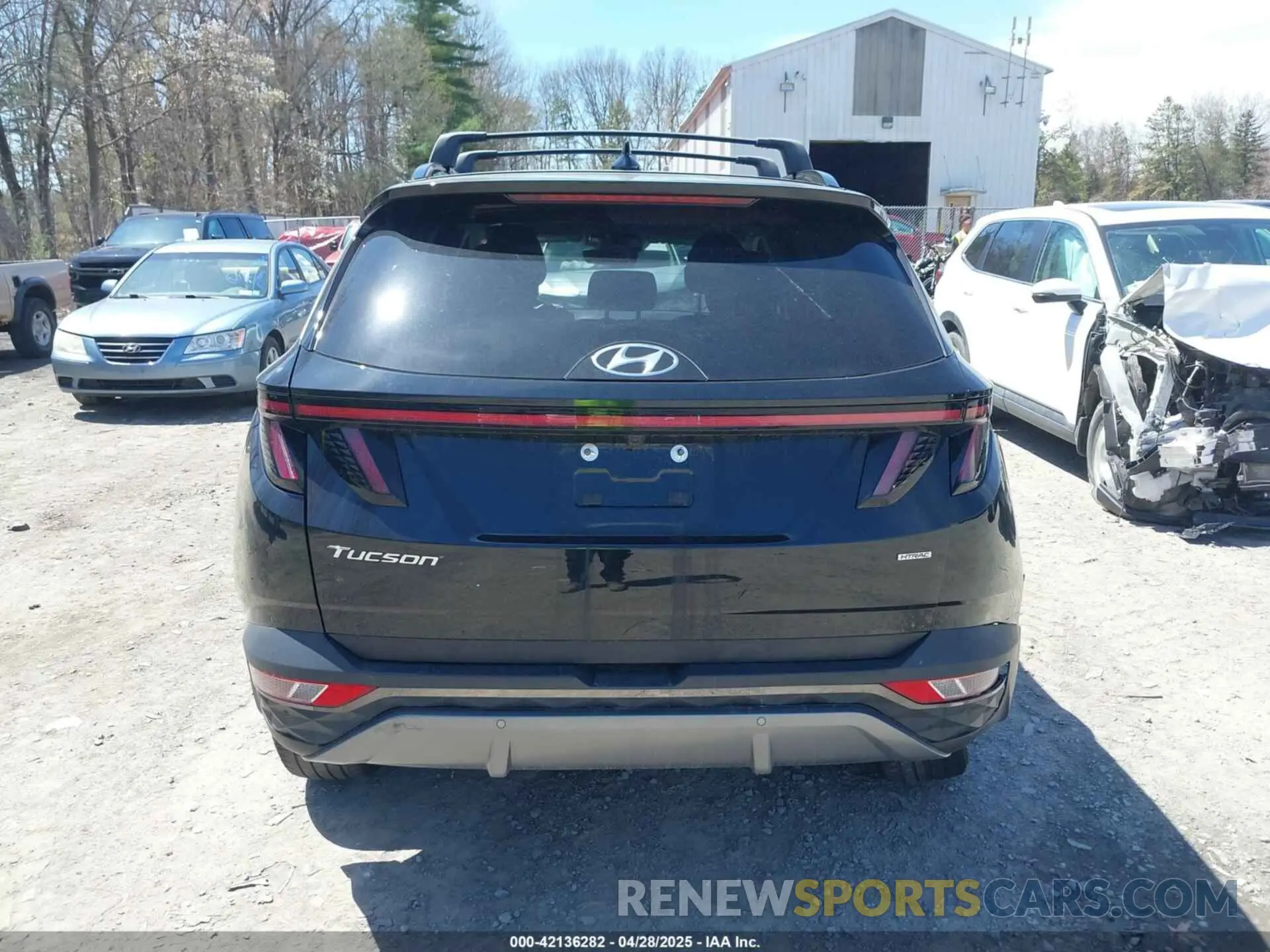 15 Photograph of a damaged car 5NMJECAE3PH191604 HYUNDAI TUCSON 2023