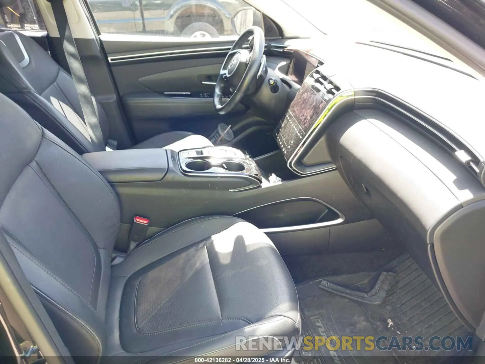 5 Photograph of a damaged car 5NMJECAE3PH191604 HYUNDAI TUCSON 2023