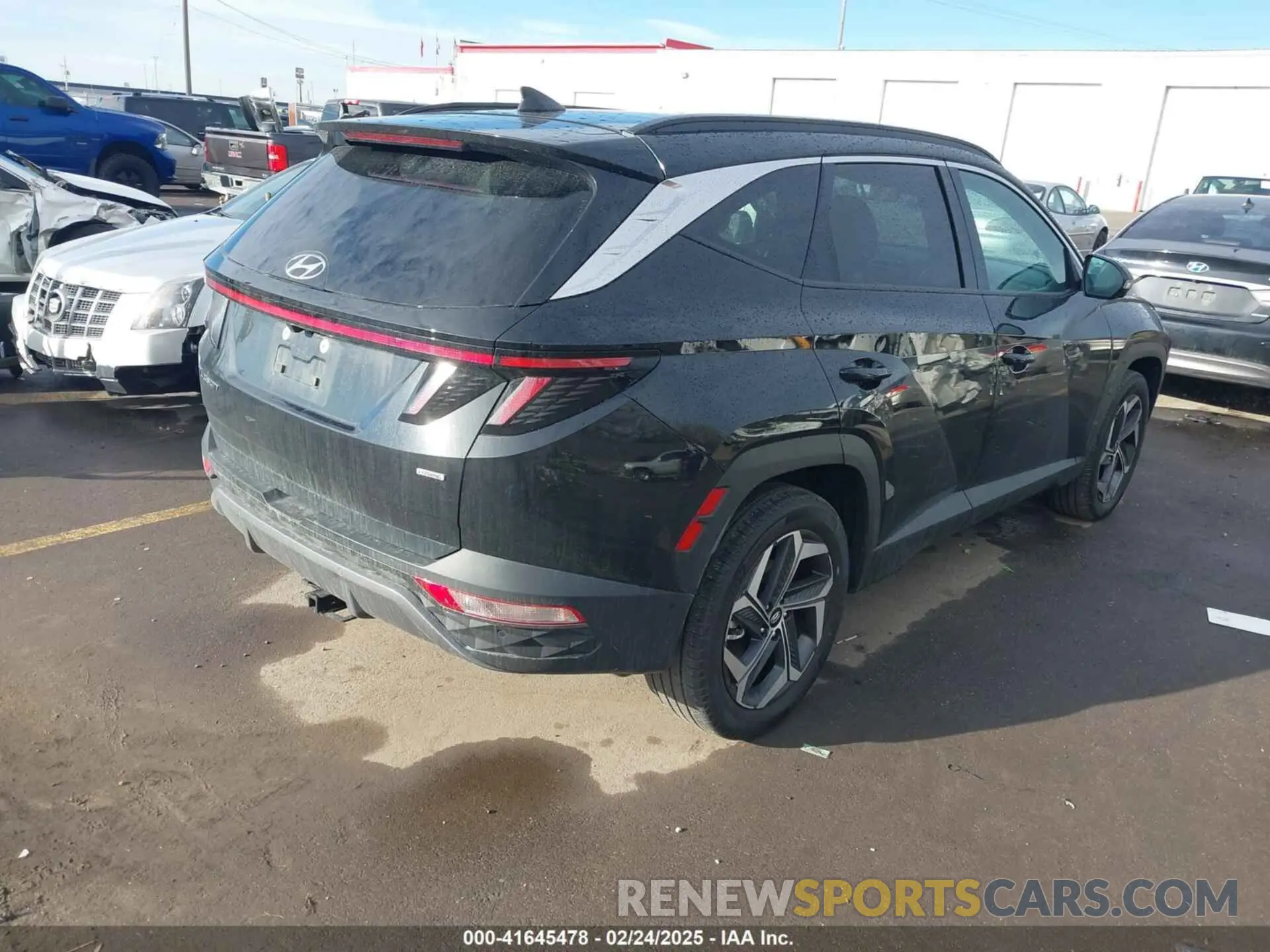 4 Photograph of a damaged car 5NMJECAE7PH213698 HYUNDAI TUCSON 2023