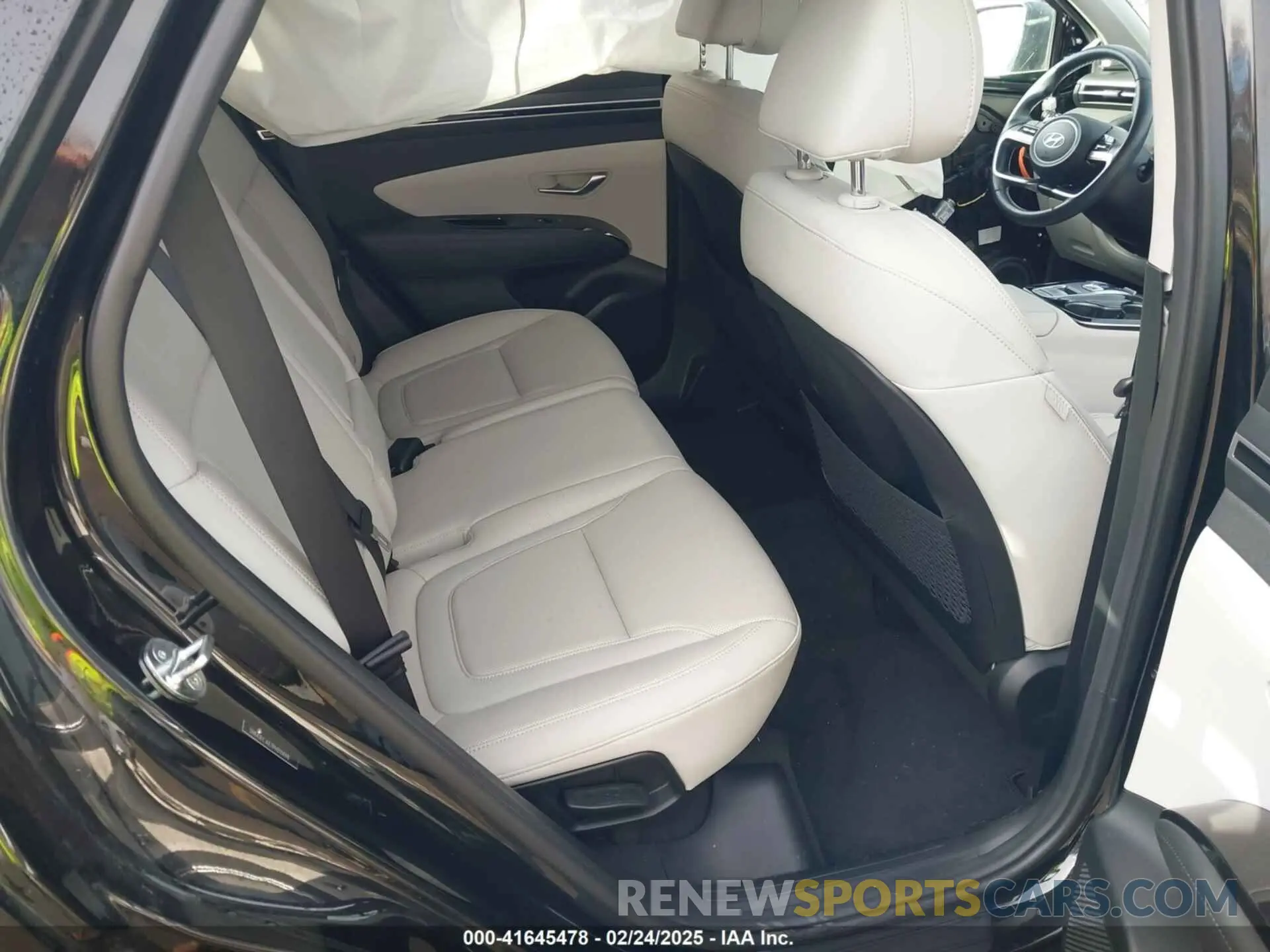 8 Photograph of a damaged car 5NMJECAE7PH213698 HYUNDAI TUCSON 2023