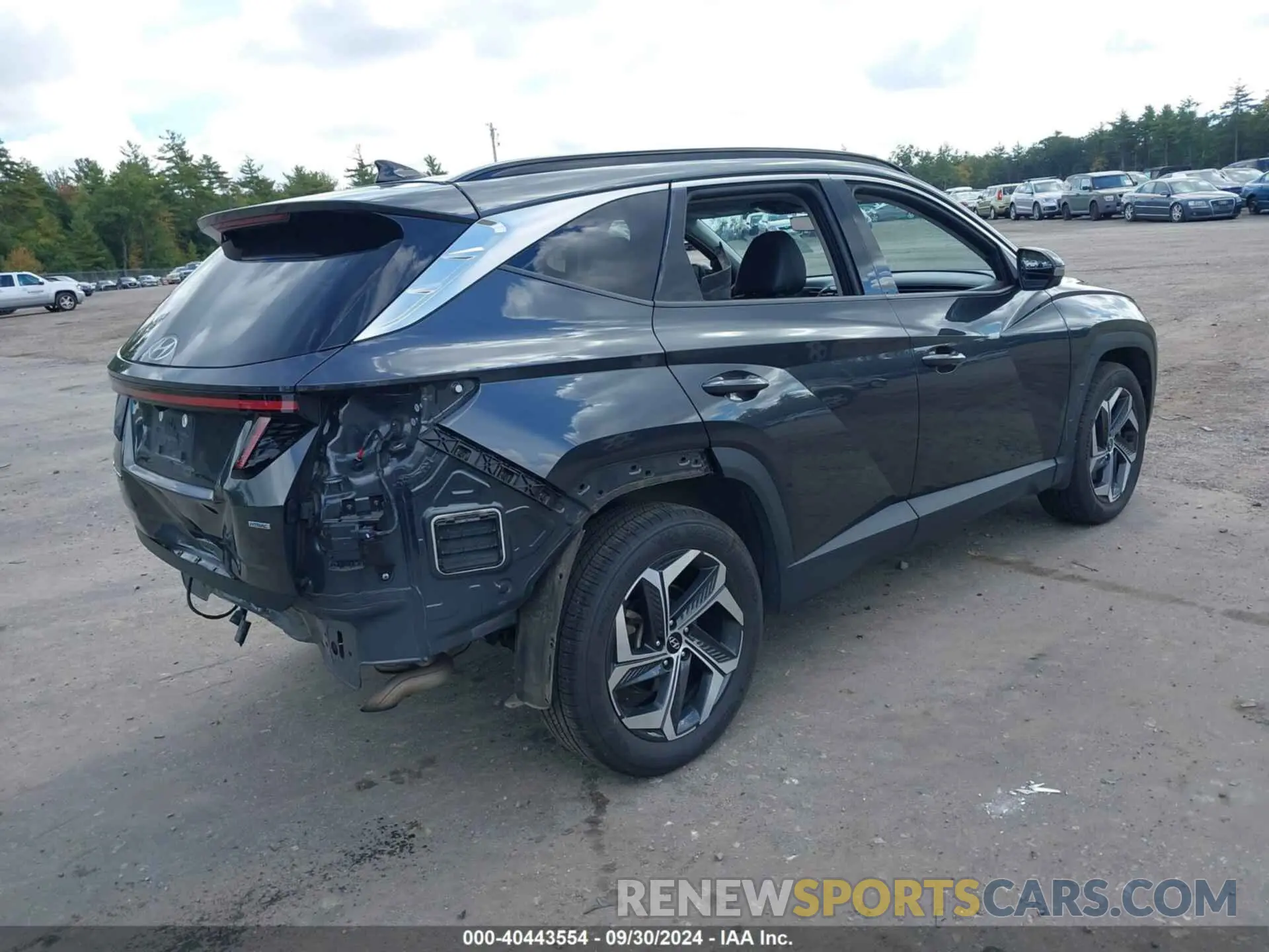 4 Photograph of a damaged car 5NMJECAE9PH164357 HYUNDAI TUCSON 2023