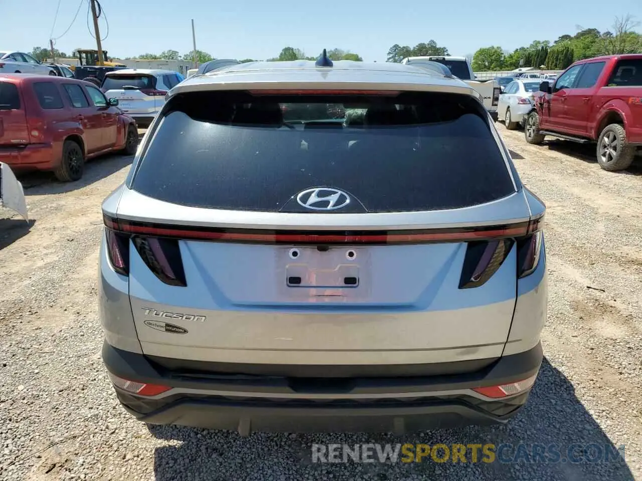6 Photograph of a damaged car 5NMJF3AE2PH269111 HYUNDAI TUCSON 2023
