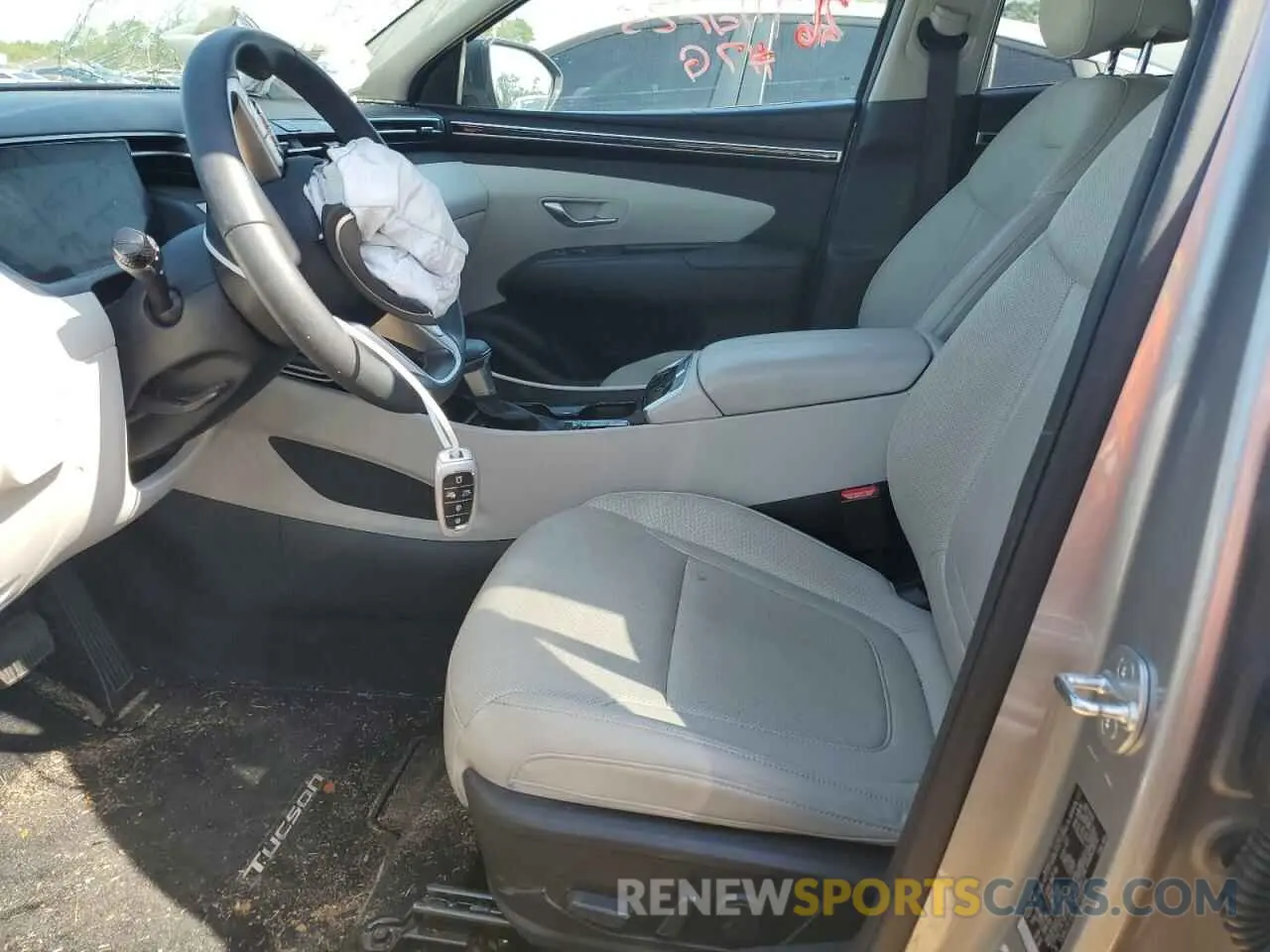7 Photograph of a damaged car 5NMJF3AE2PH269111 HYUNDAI TUCSON 2023
