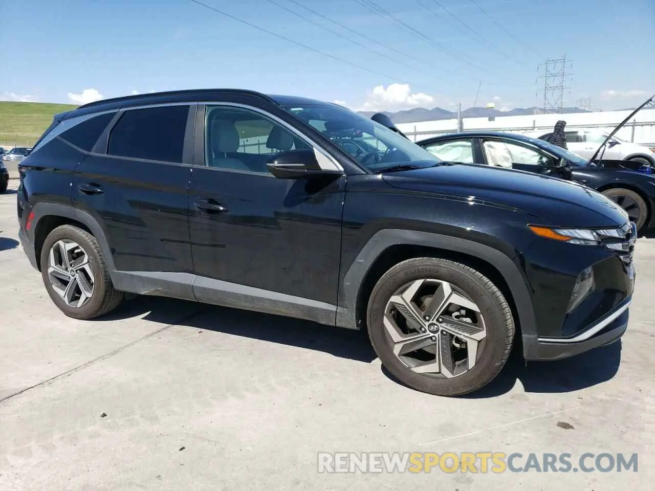 4 Photograph of a damaged car 5NMJF3AE5PH211672 HYUNDAI TUCSON 2023