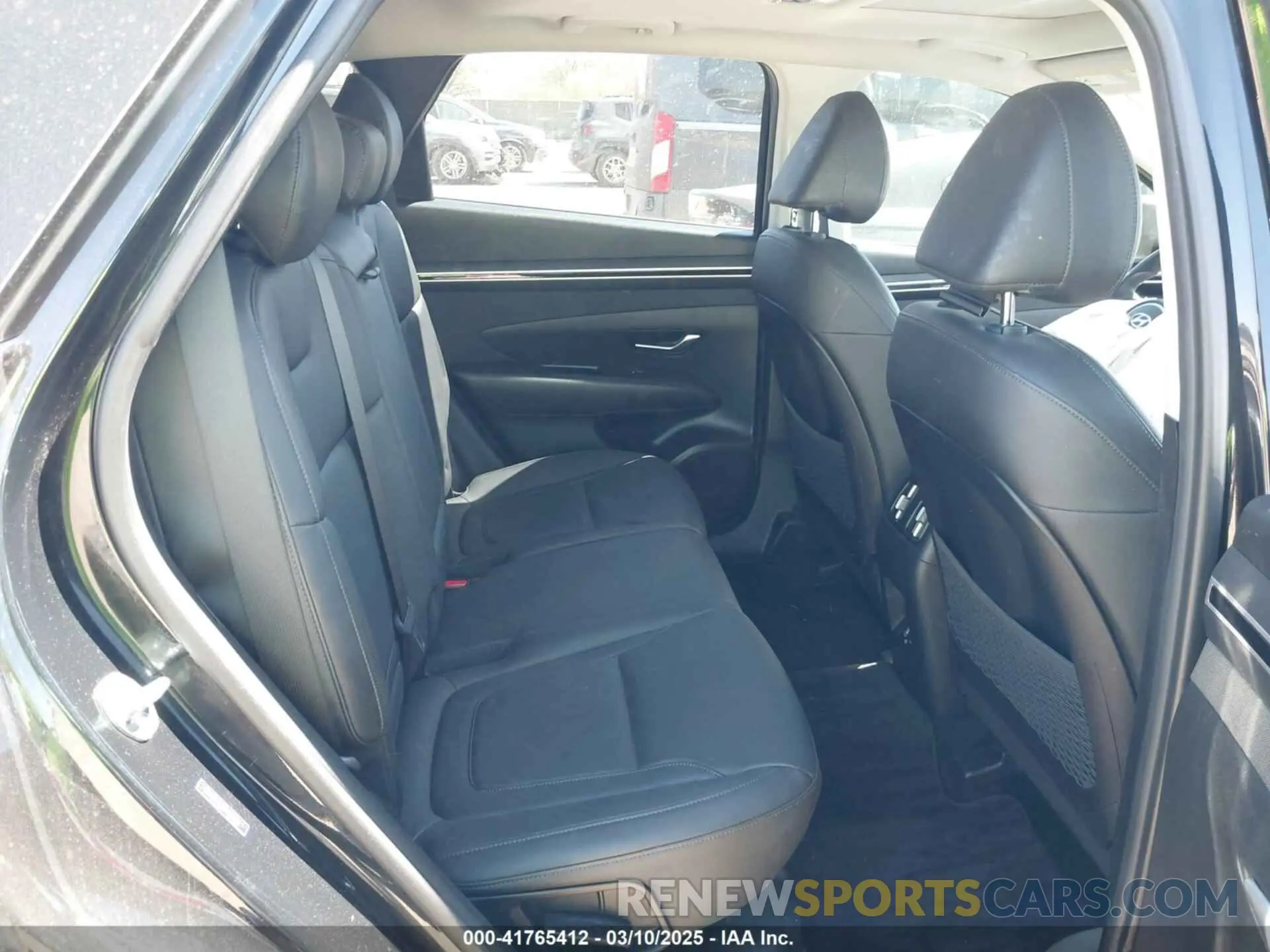 8 Photograph of a damaged car 5NMJF3AE5PH237043 HYUNDAI TUCSON 2023