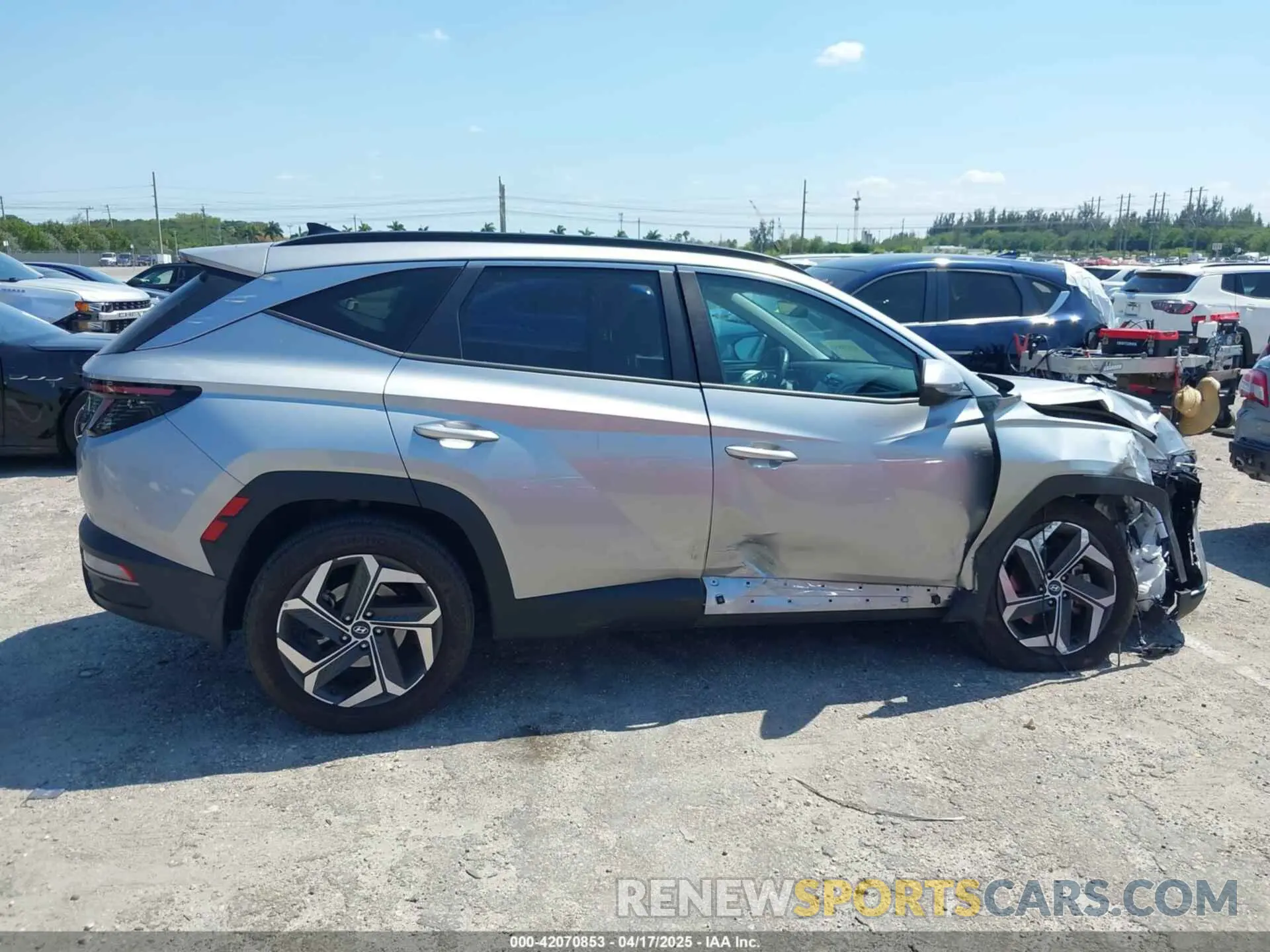 13 Фотография поврежденного автомобиля 5NMJF3AE6PH292391 HYUNDAI TUCSON 2023