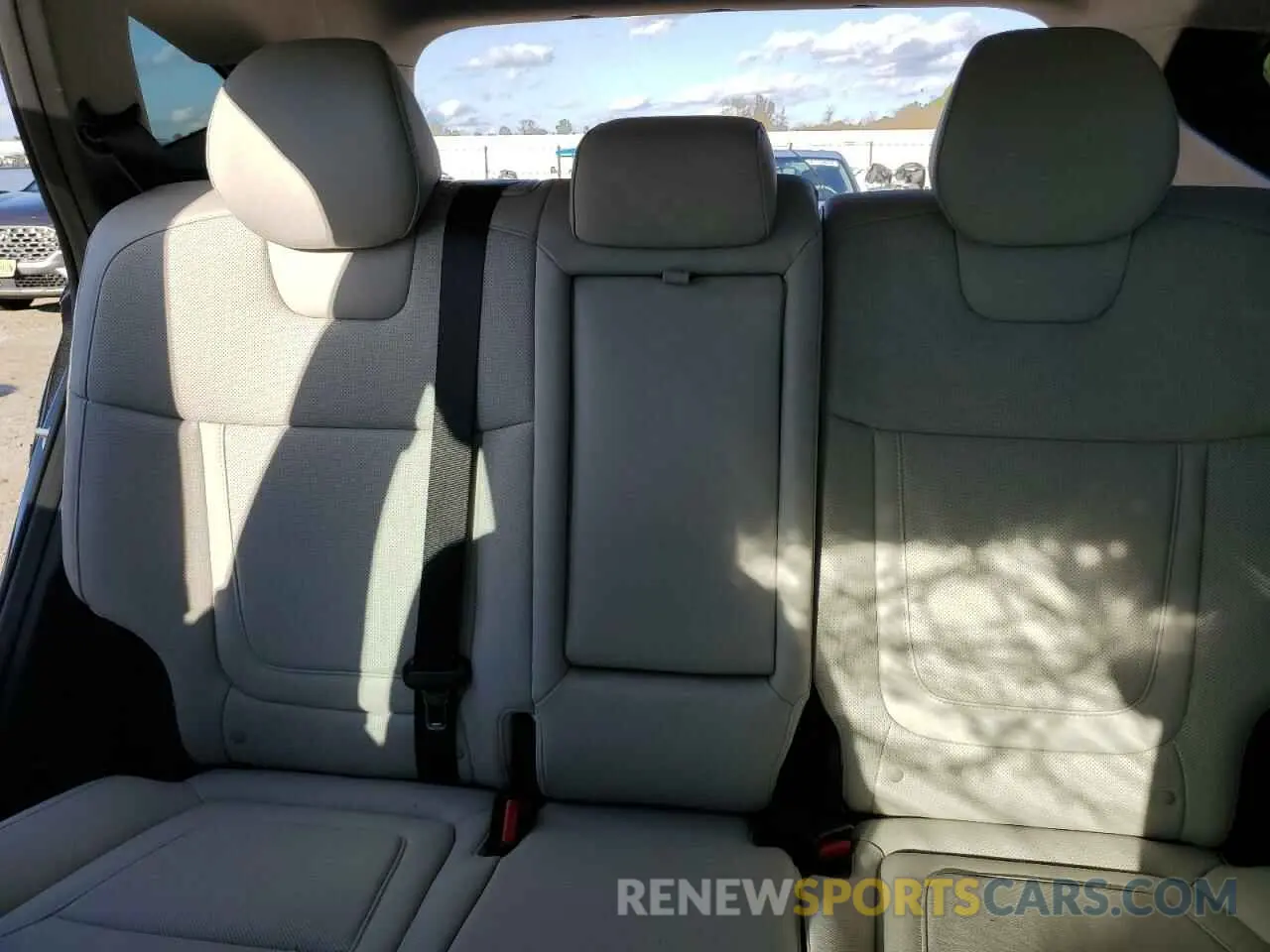 10 Photograph of a damaged car 5NMJF3AE7PH253924 HYUNDAI TUCSON 2023