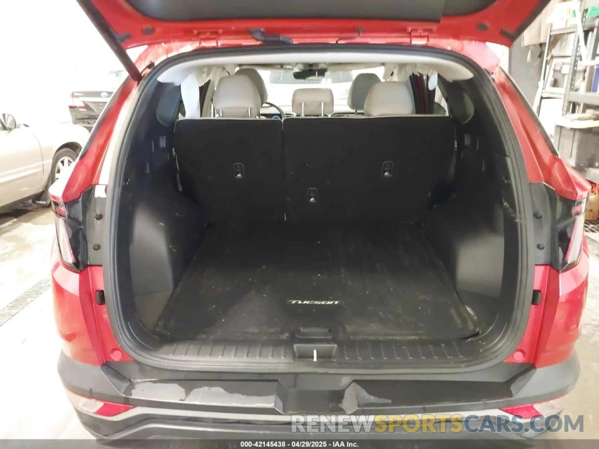 18 Фотография поврежденного автомобиля 5NMJF3AE8PH186380 HYUNDAI TUCSON 2023