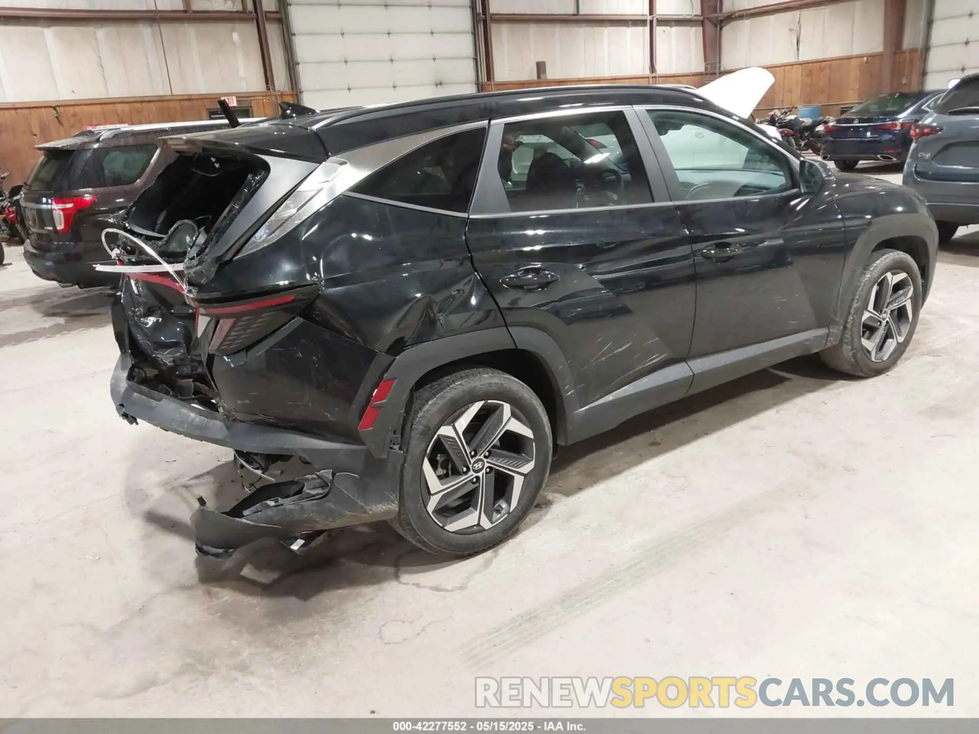 4 Photograph of a damaged car 5NMJFCAE1PH275465 HYUNDAI TUCSON 2023