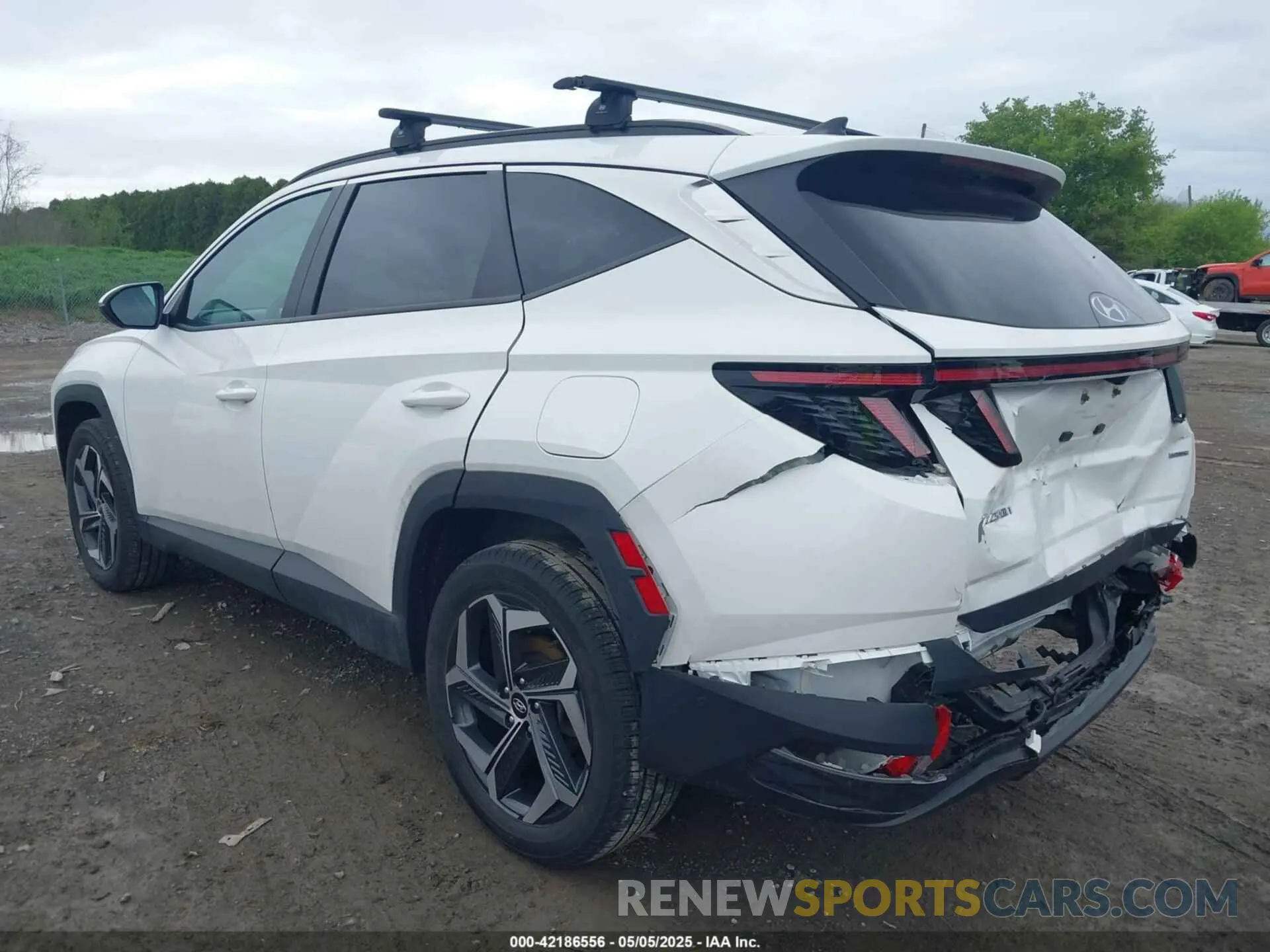 3 Photograph of a damaged car 5NMJFCAE1PH279063 HYUNDAI TUCSON 2023