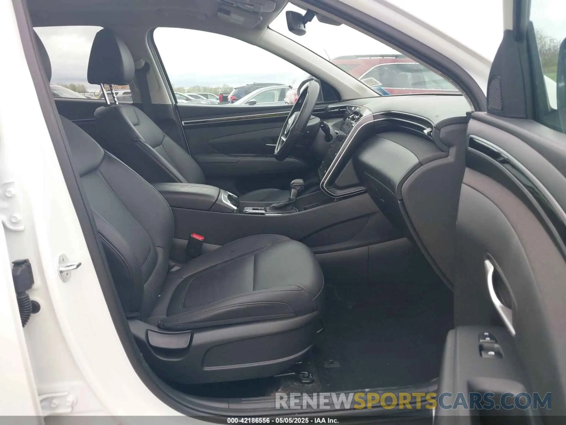 5 Photograph of a damaged car 5NMJFCAE1PH279063 HYUNDAI TUCSON 2023
