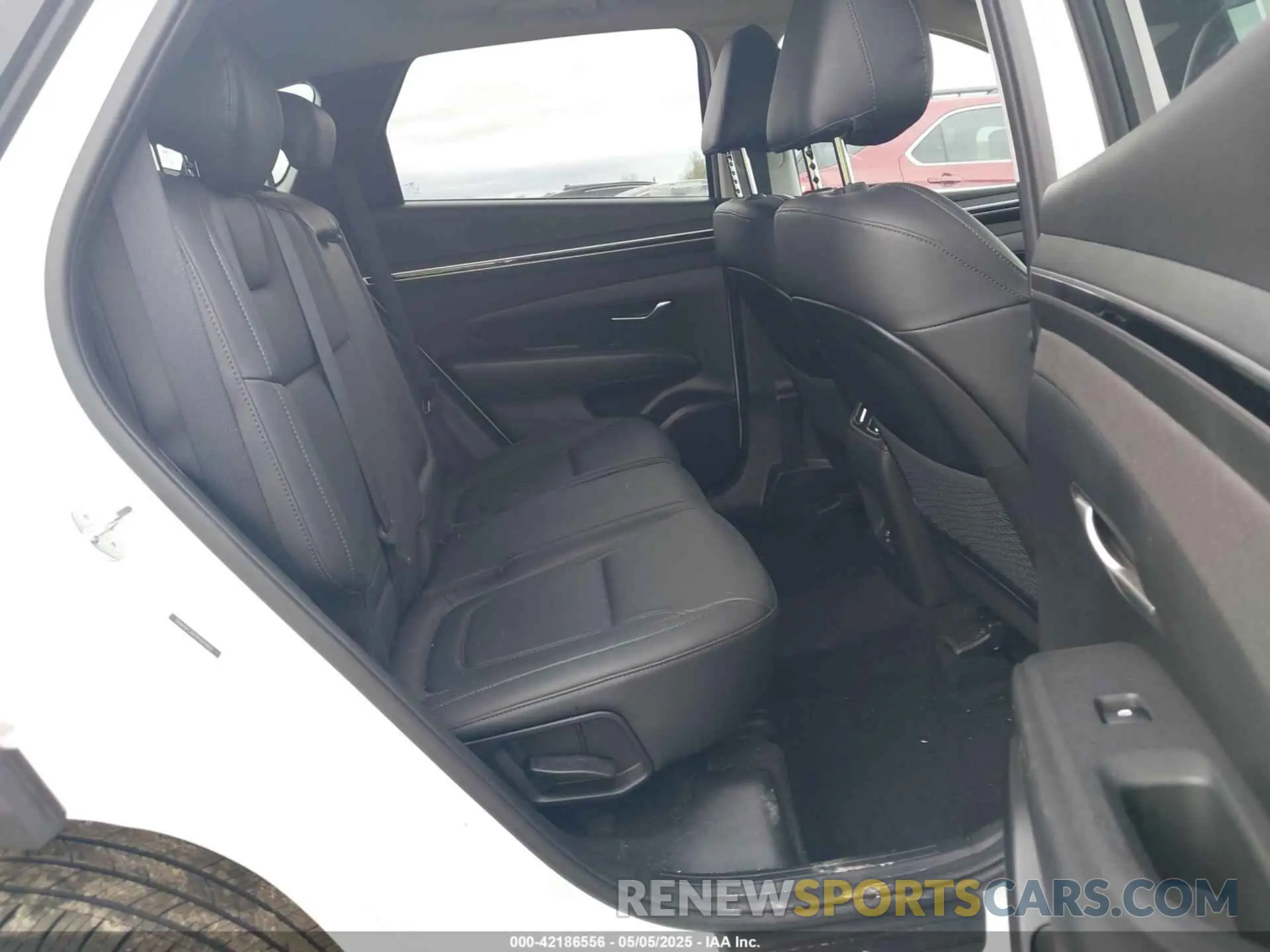 8 Photograph of a damaged car 5NMJFCAE1PH279063 HYUNDAI TUCSON 2023