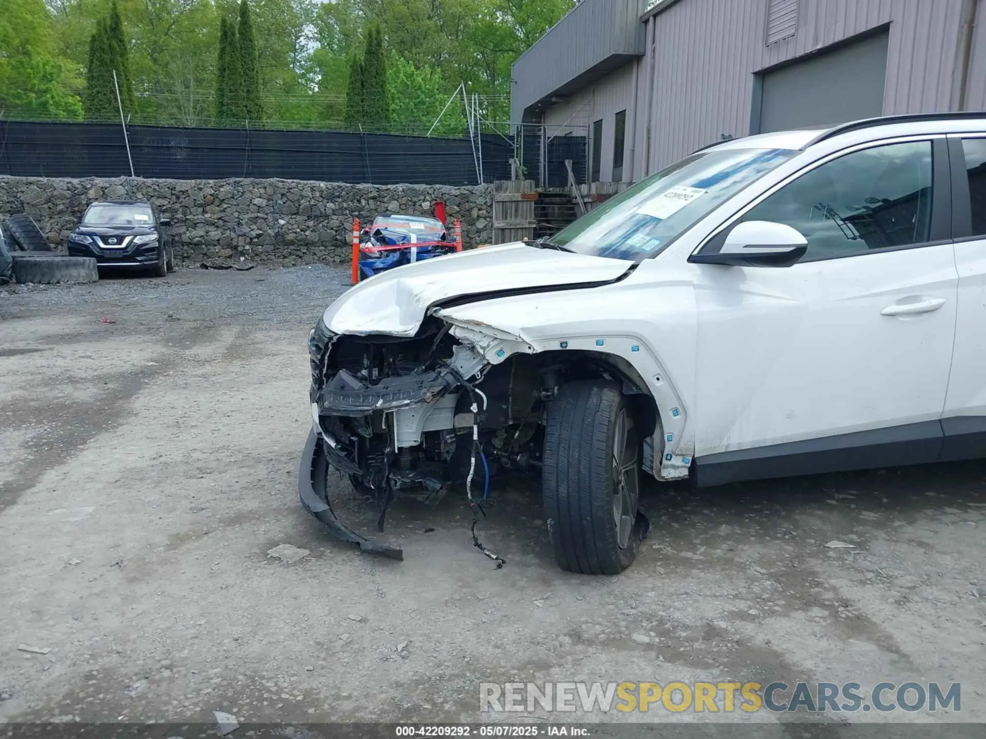 6 Photograph of a damaged car 5NMJFCAE2PH280903 HYUNDAI TUCSON 2023