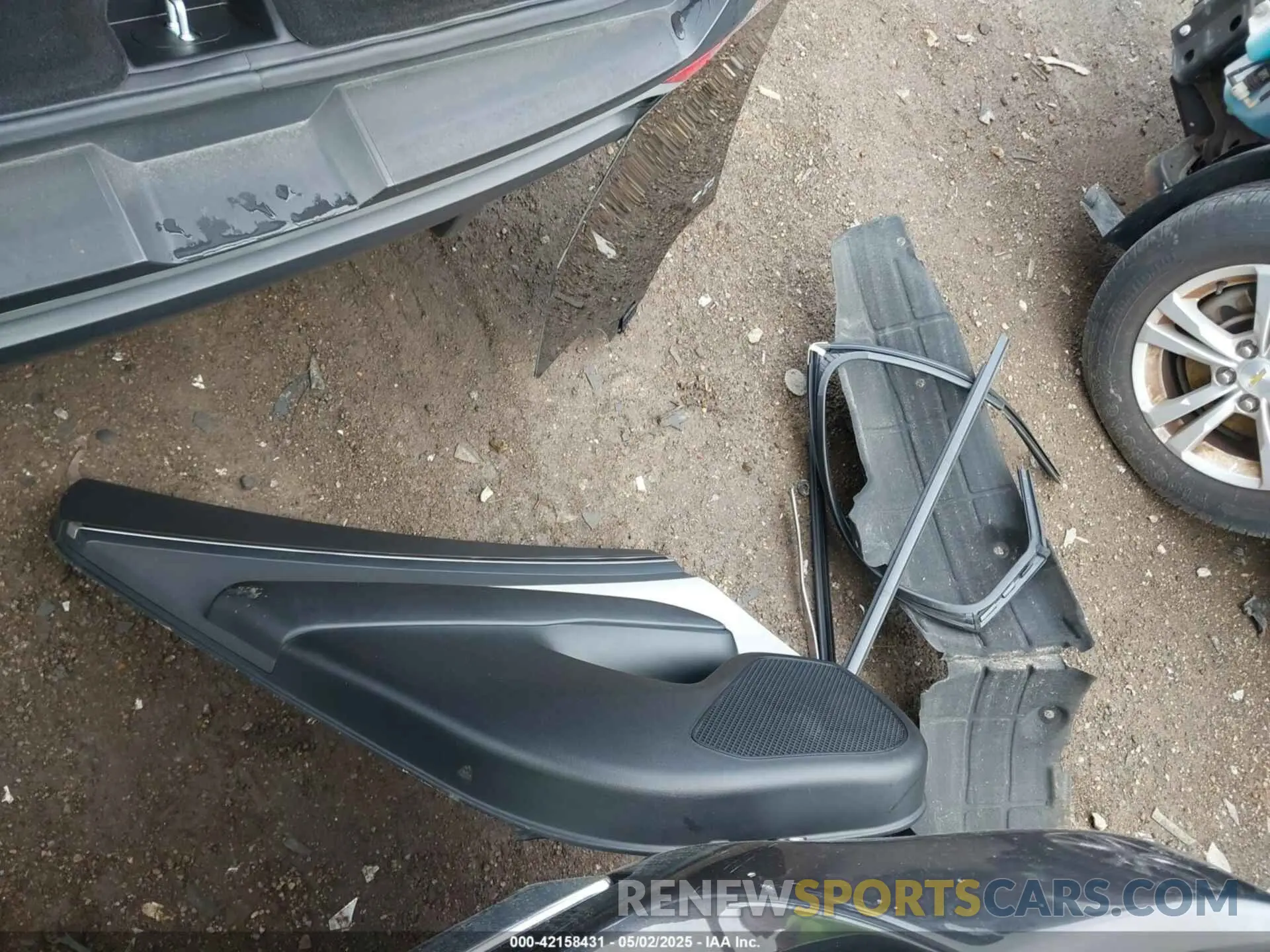 12 Photograph of a damaged car 5NMJFCAE3PH220967 HYUNDAI TUCSON 2023