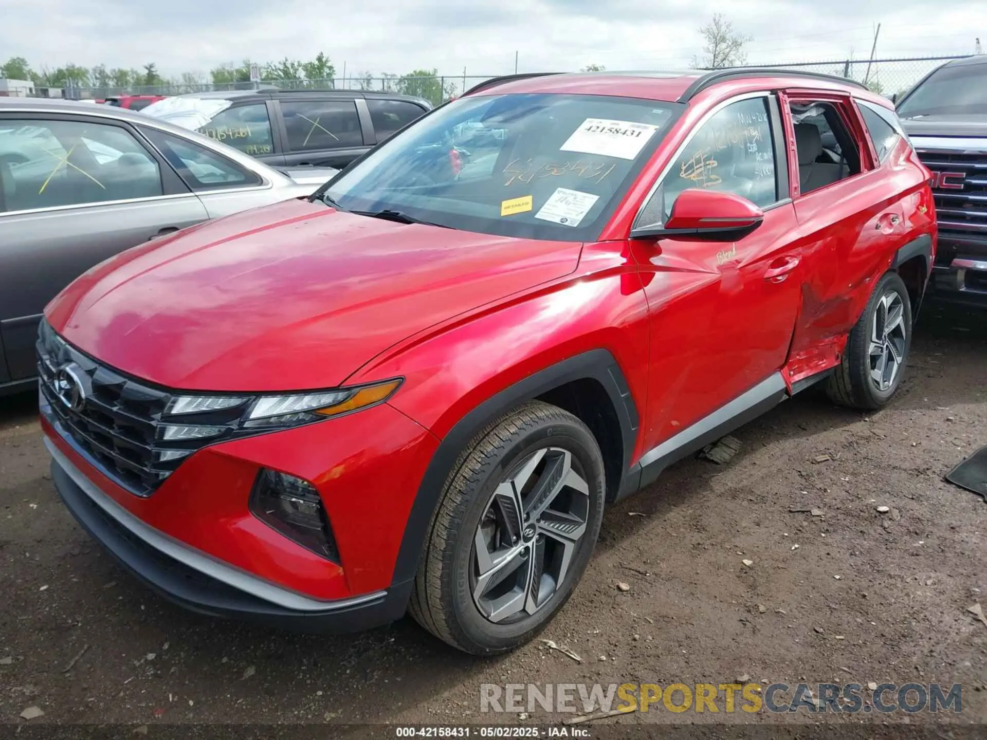 2 Photograph of a damaged car 5NMJFCAE3PH220967 HYUNDAI TUCSON 2023