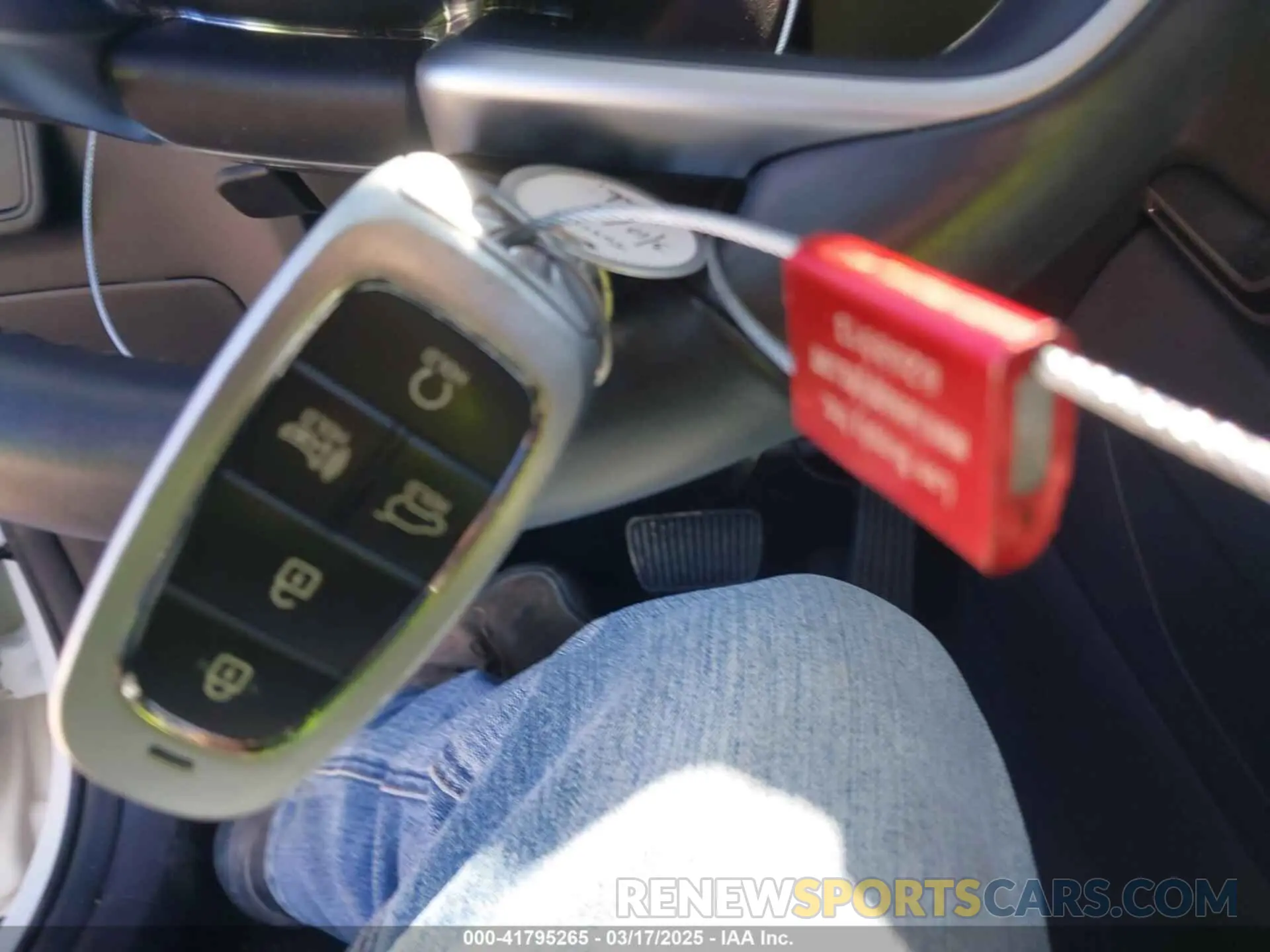 11 Photograph of a damaged car 5NMJFCAE3PH261633 HYUNDAI TUCSON 2023